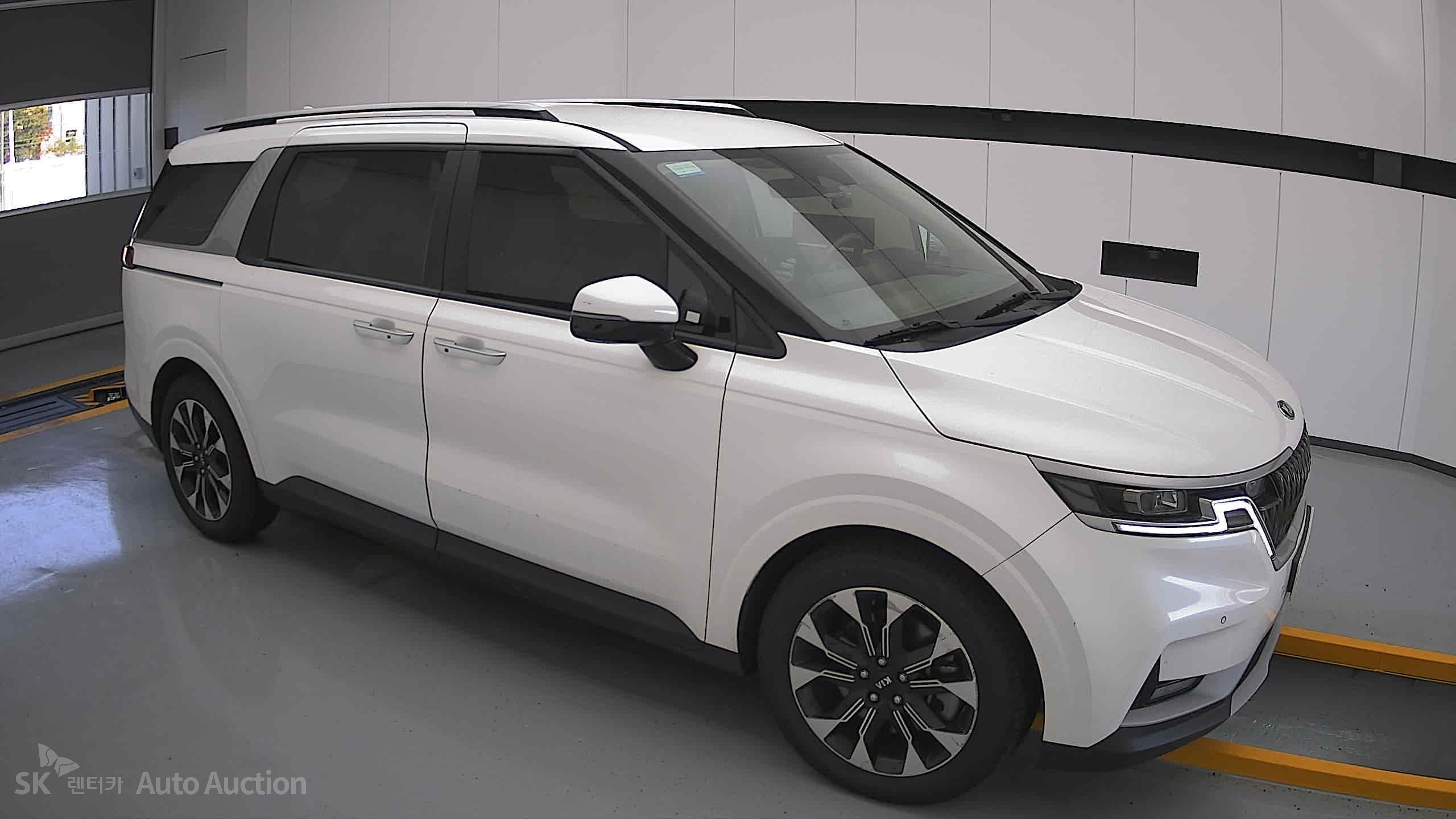 2021 - kia carnival