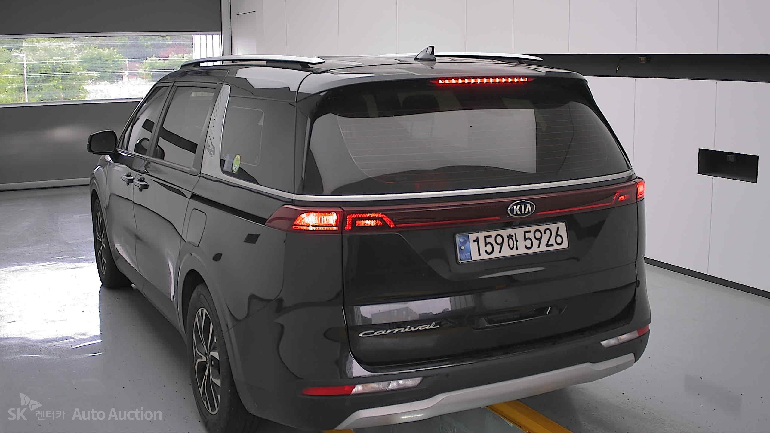 2021 - kia carnival