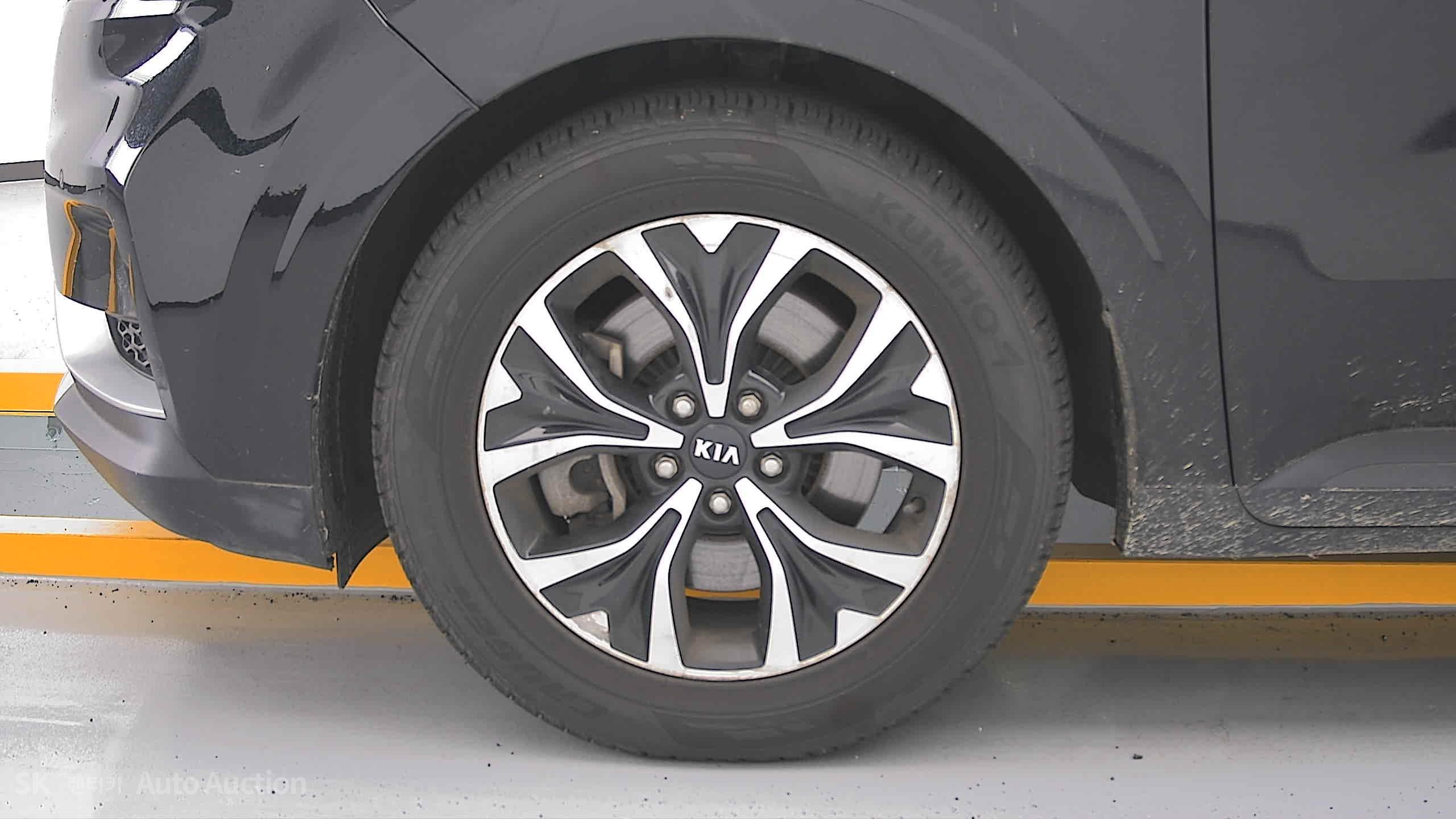 2021 - kia carnival
