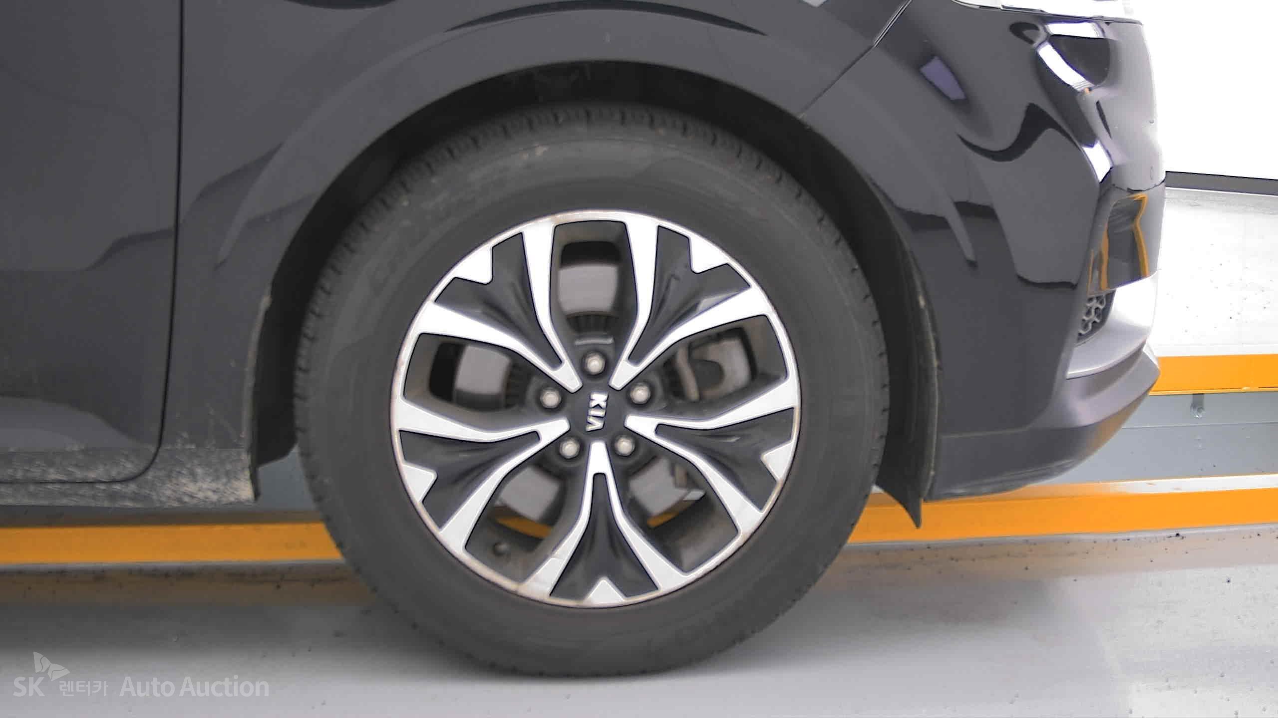 2021 - kia carnival