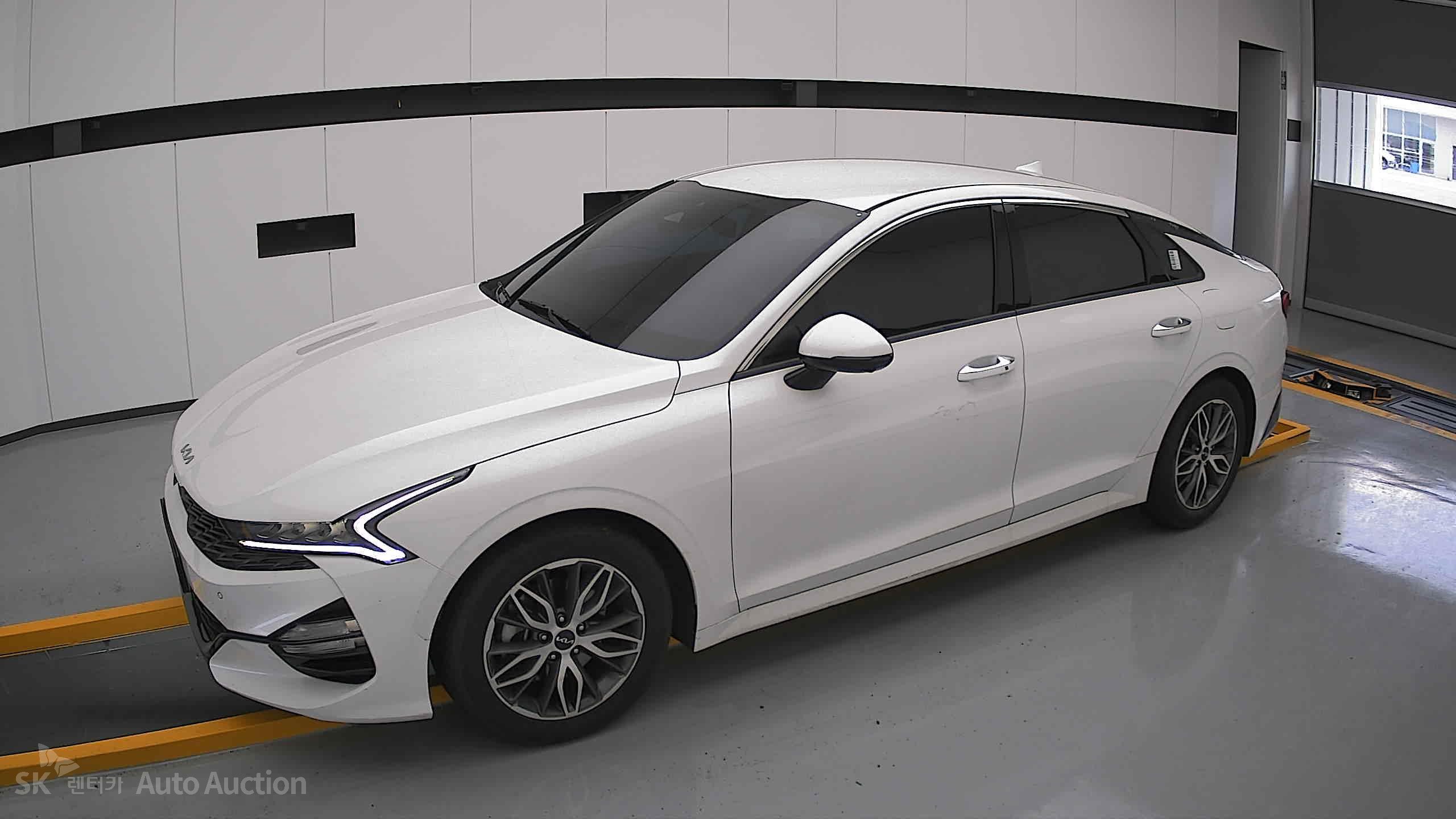 2023 - kia k5