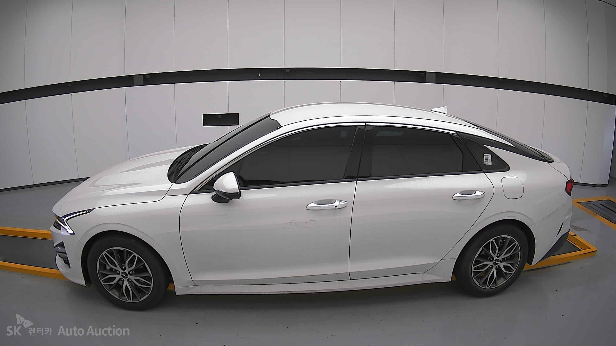 2023 - kia k5
