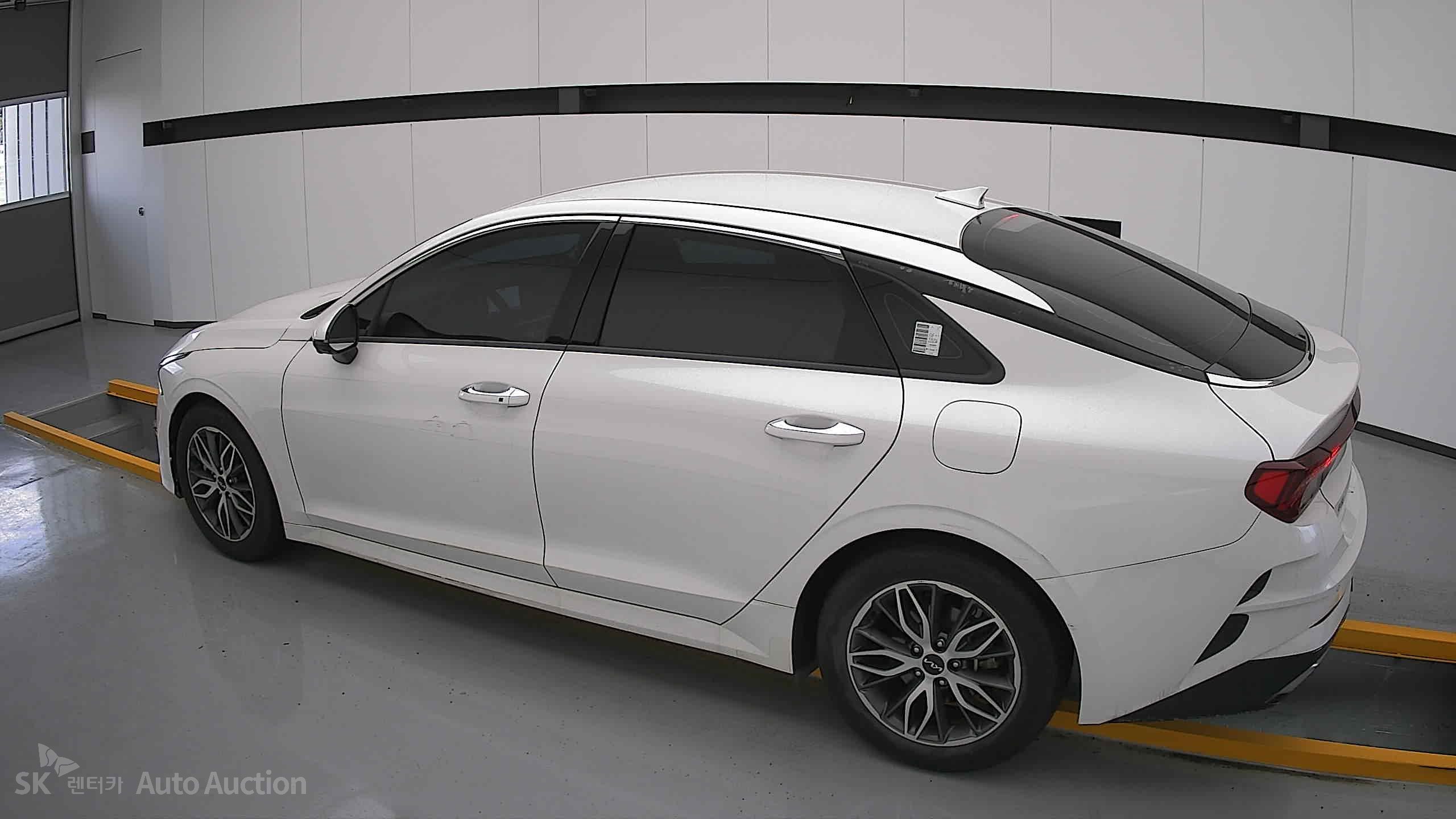 2023 - kia k5