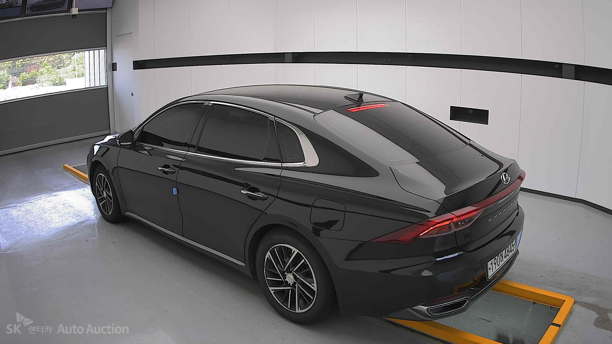 2022 - hyundai grandeur