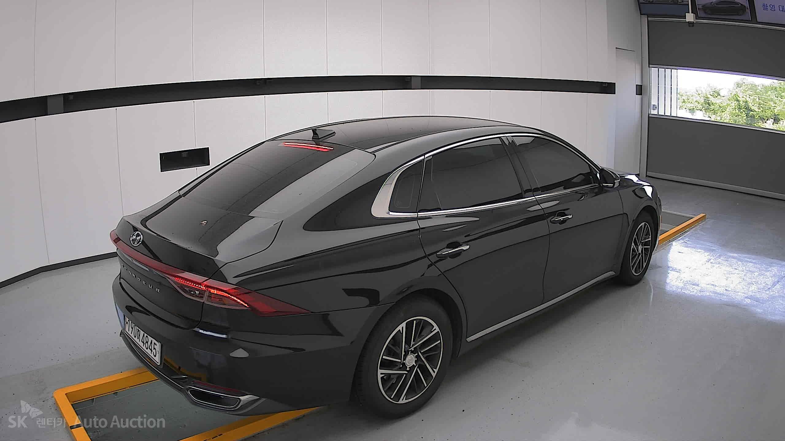 2022 - hyundai grandeur