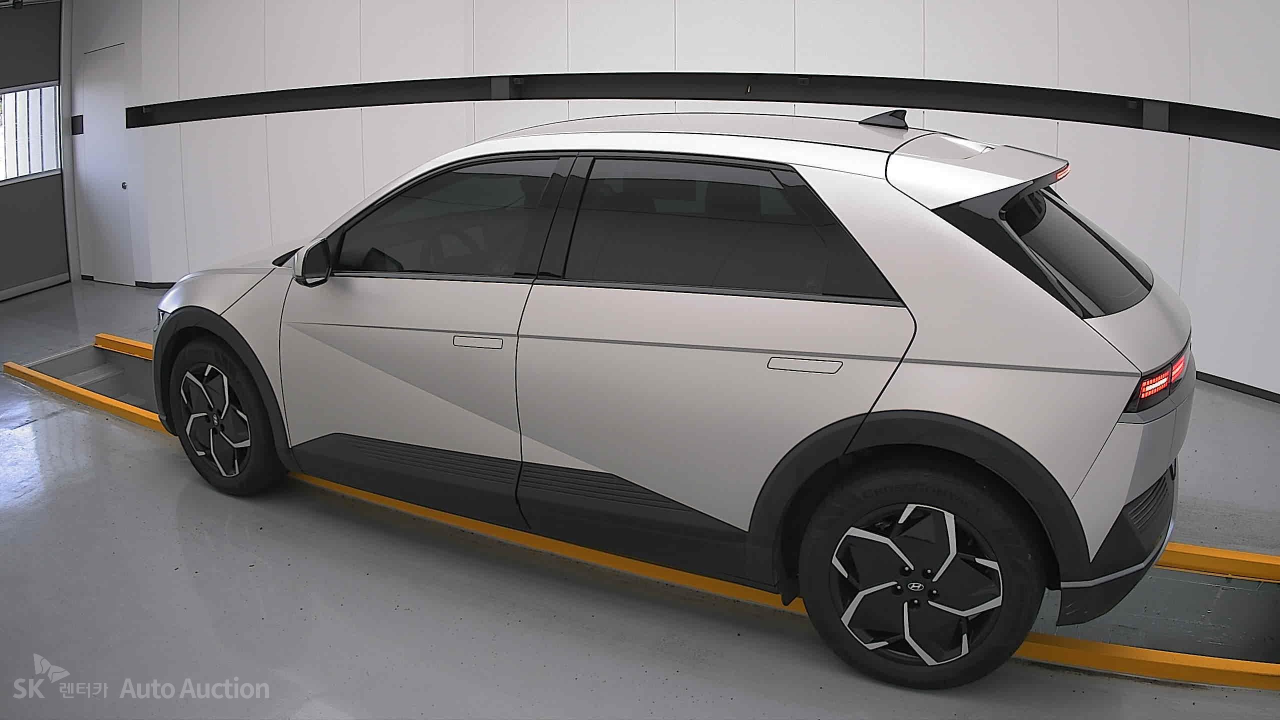 2022 - hyundai ioniq