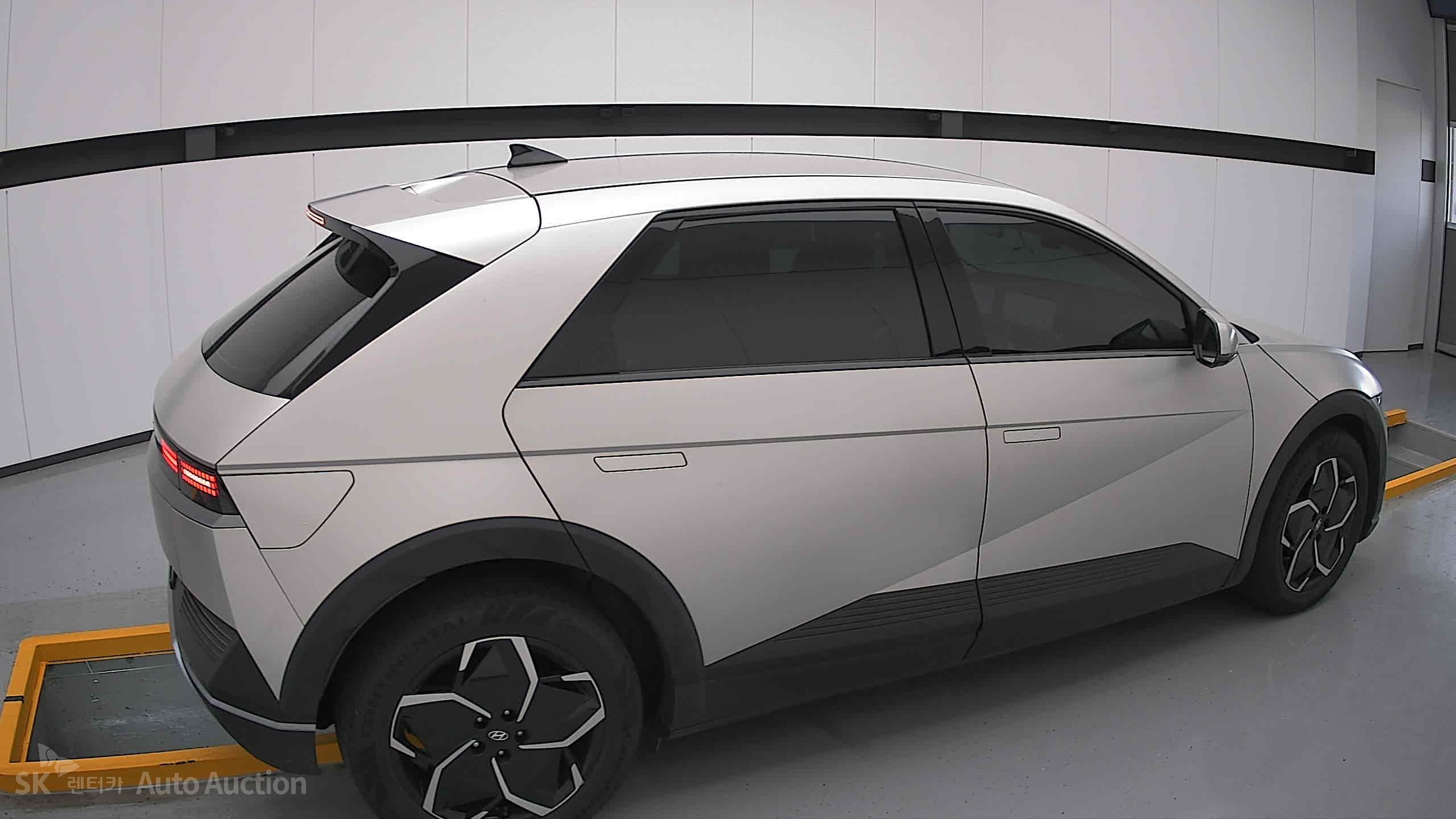2022 - hyundai ioniq