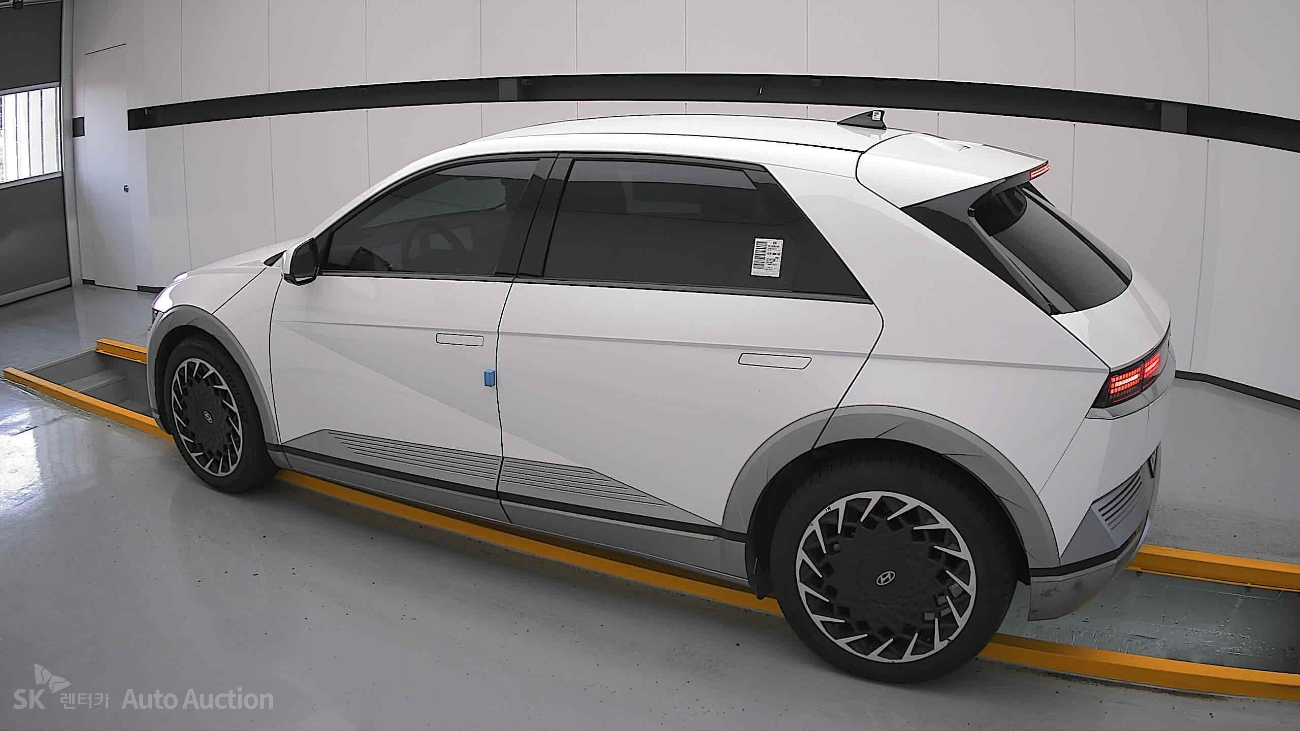 2022 - hyundai ioniq