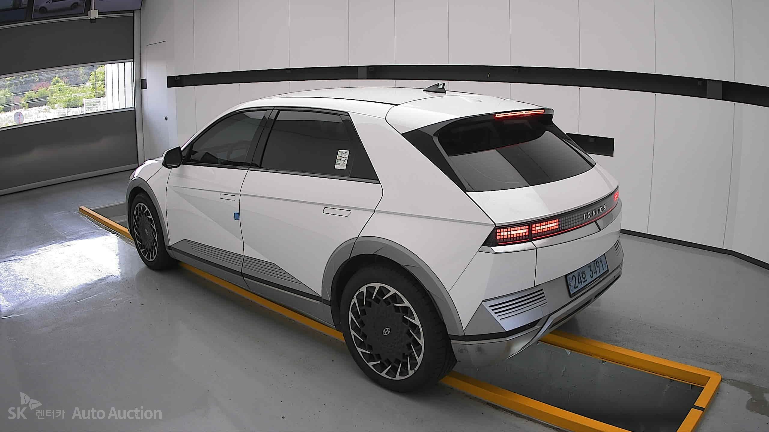 2022 - hyundai ioniq