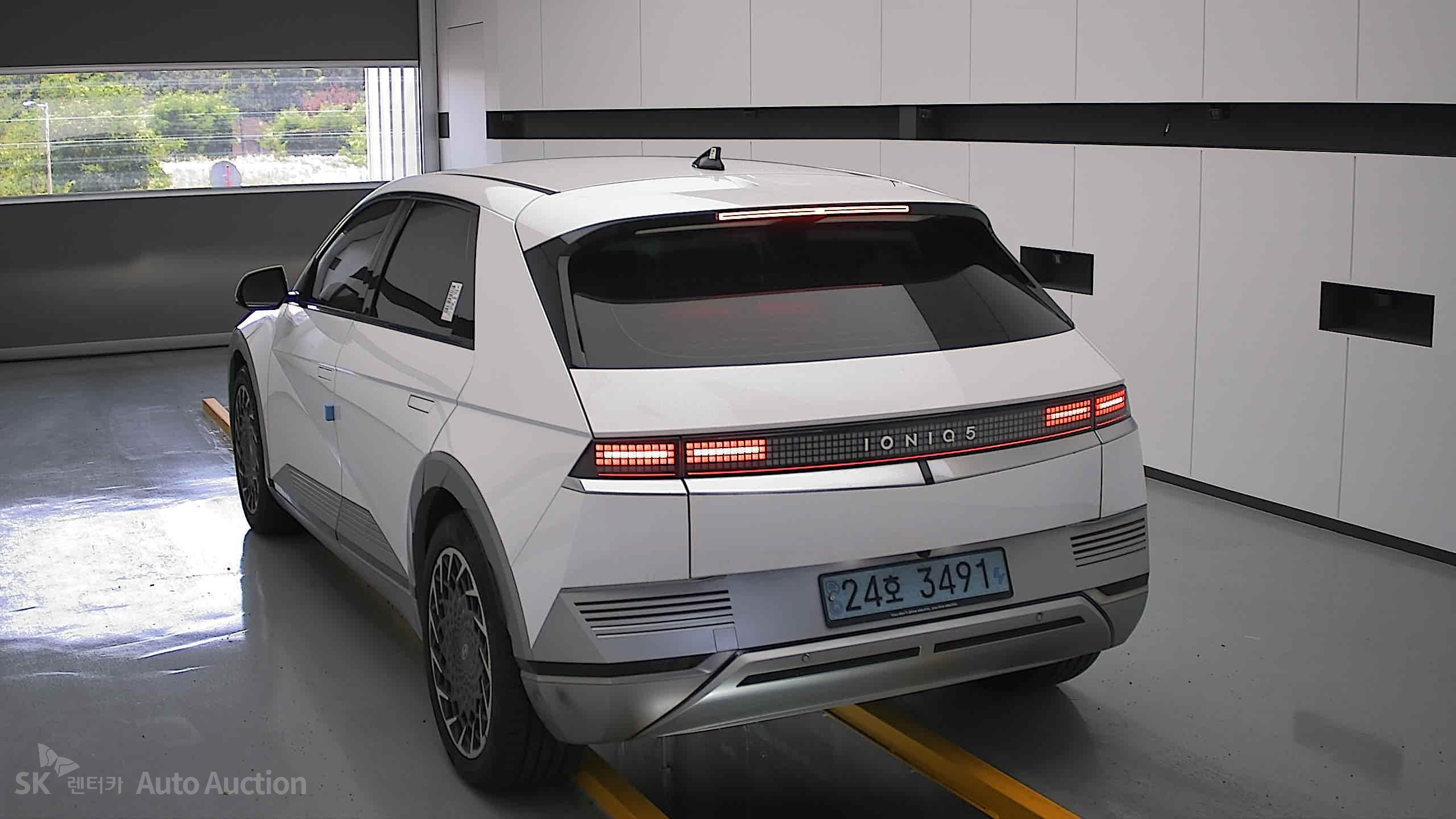 2022 - hyundai ioniq