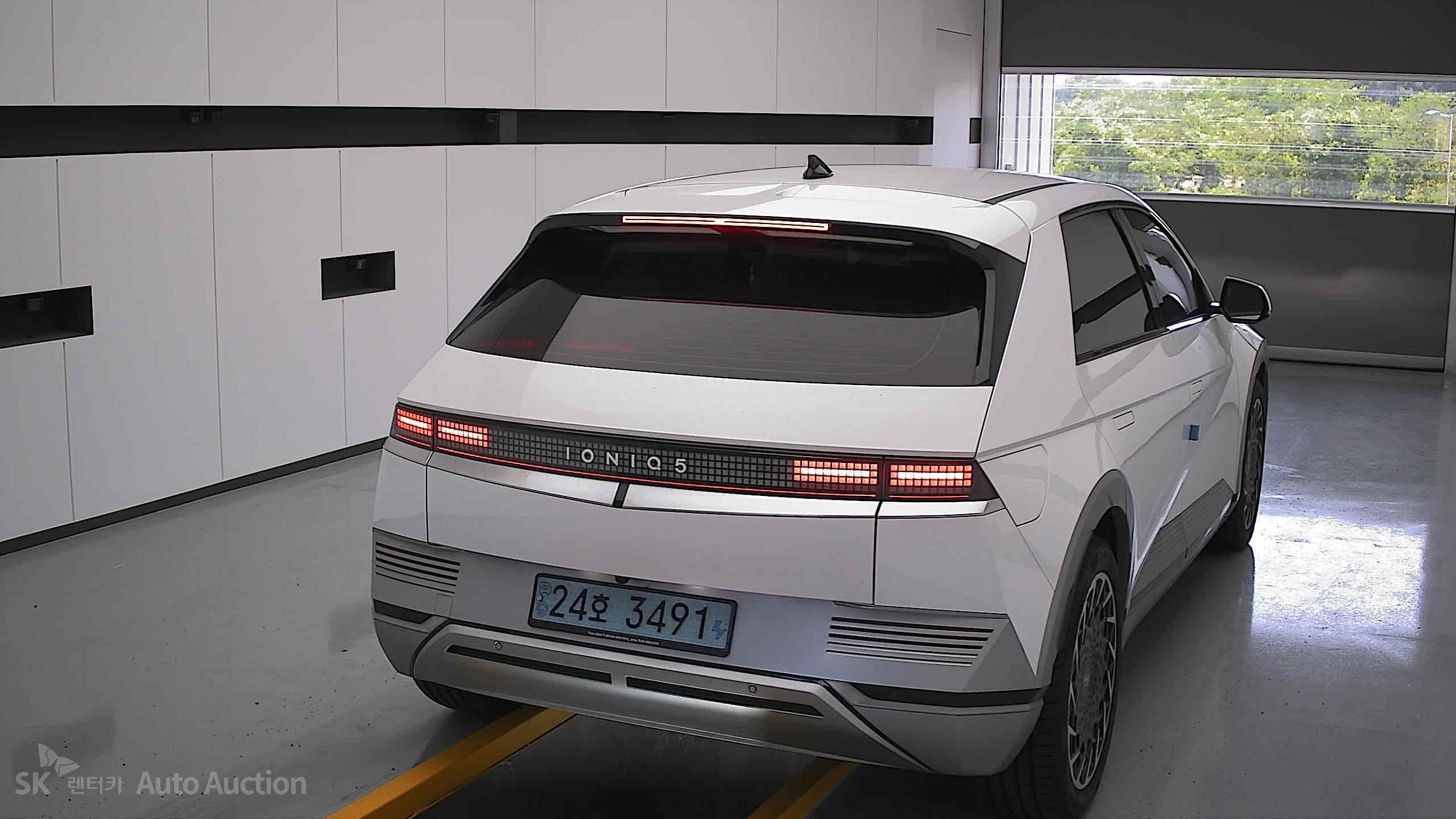 2022 - hyundai ioniq