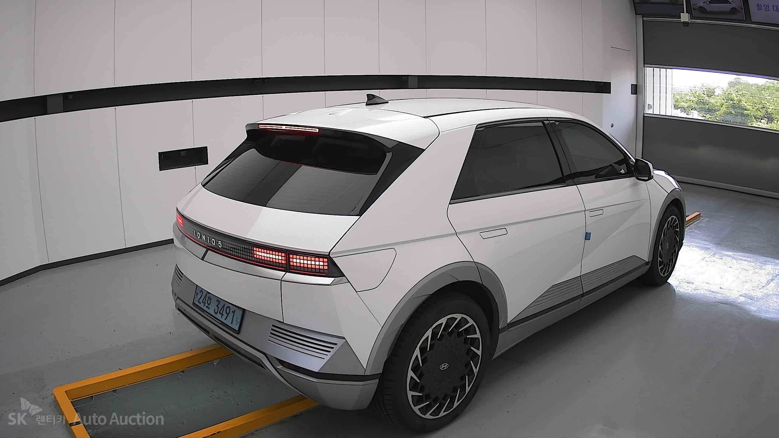2022 - hyundai ioniq