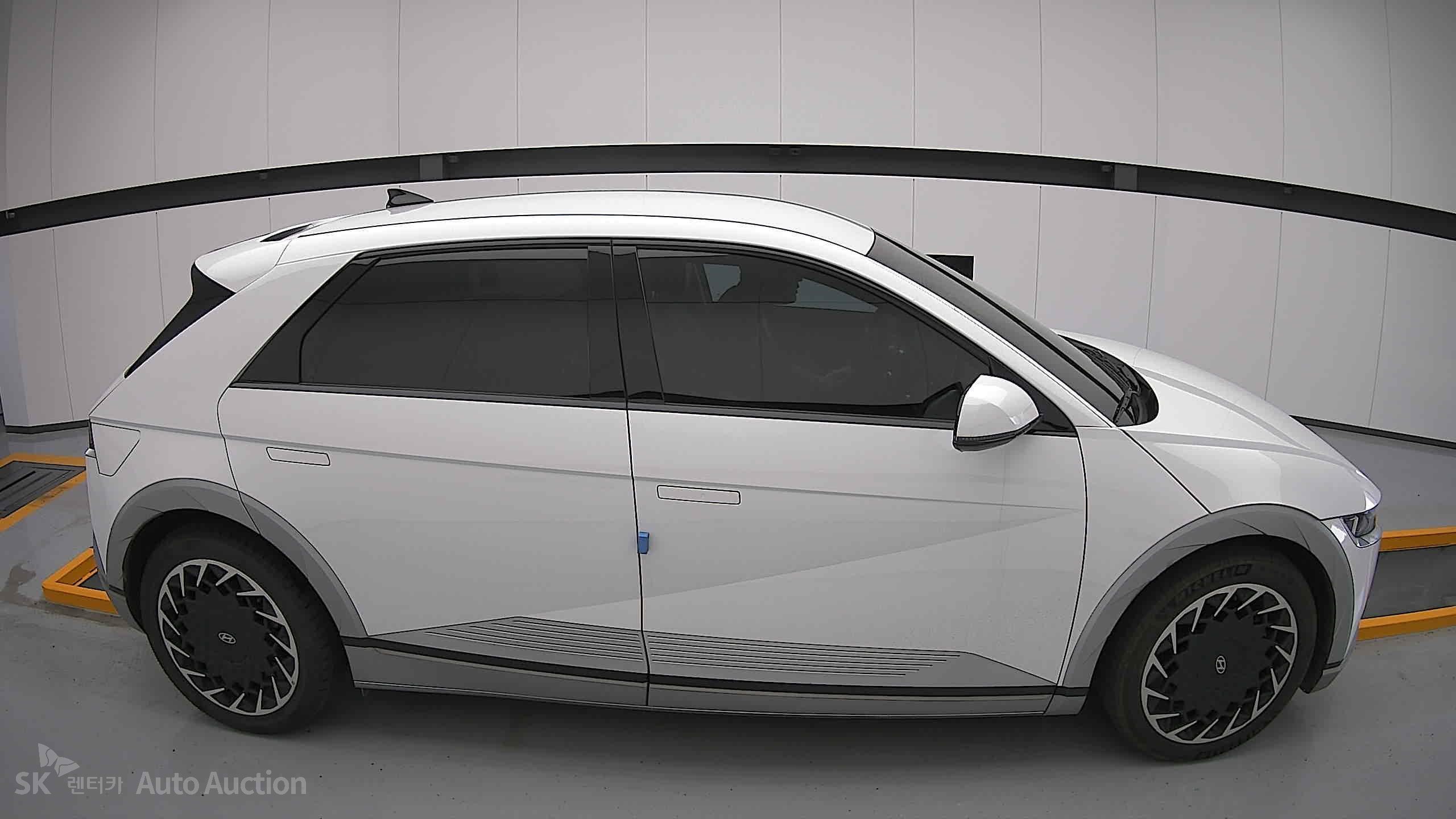 2022 - hyundai ioniq