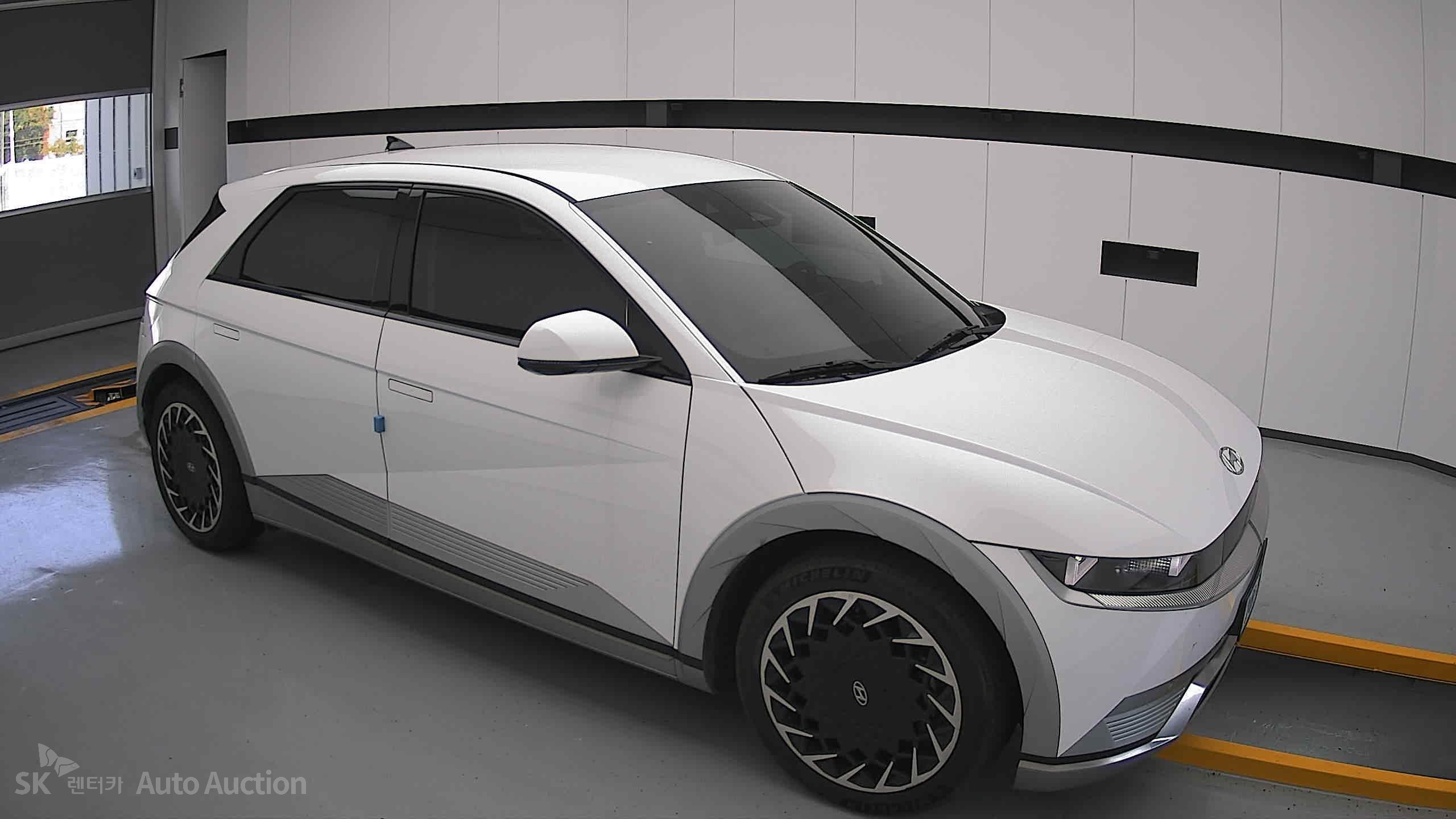 2022 - hyundai ioniq