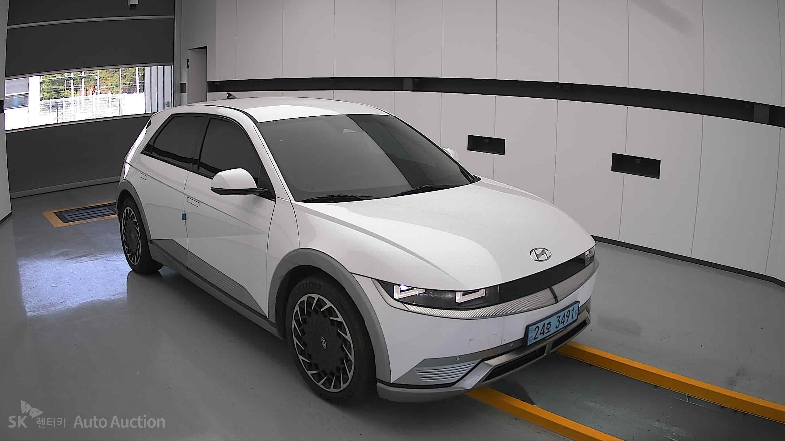 2022 - hyundai ioniq
