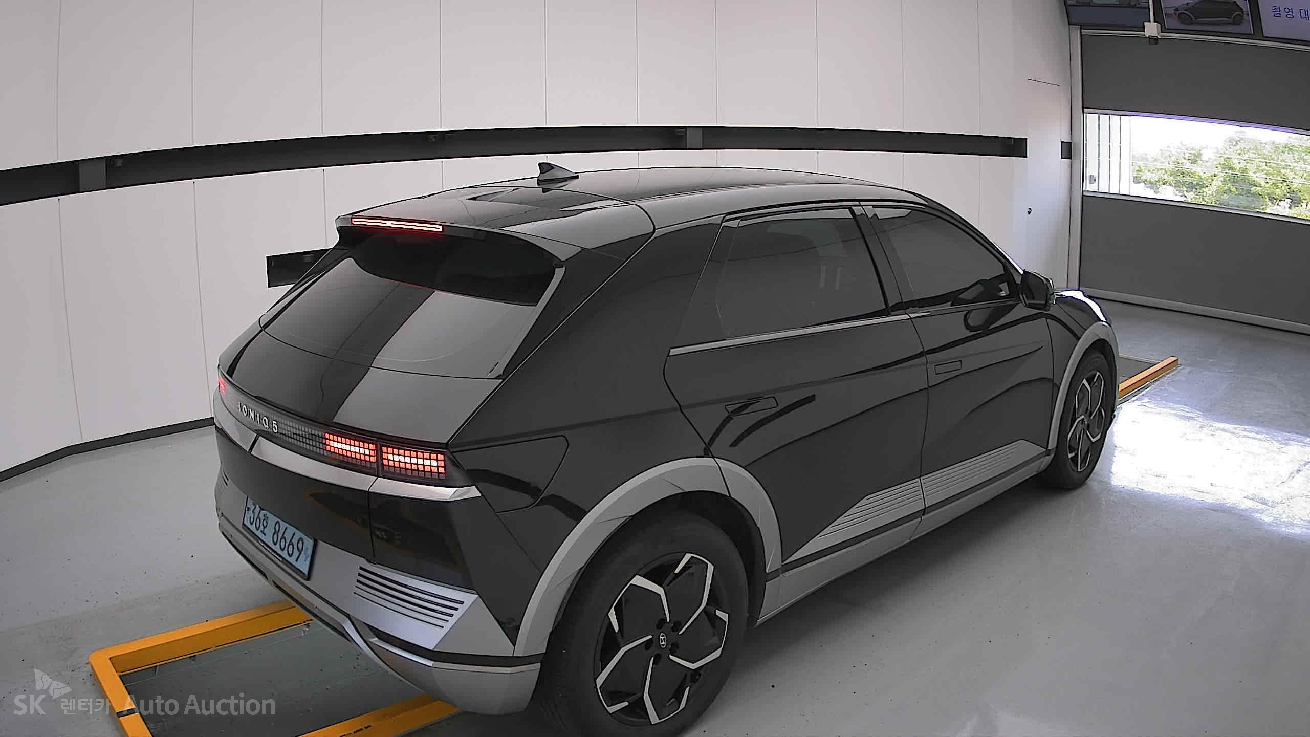 2022 - hyundai ioniq