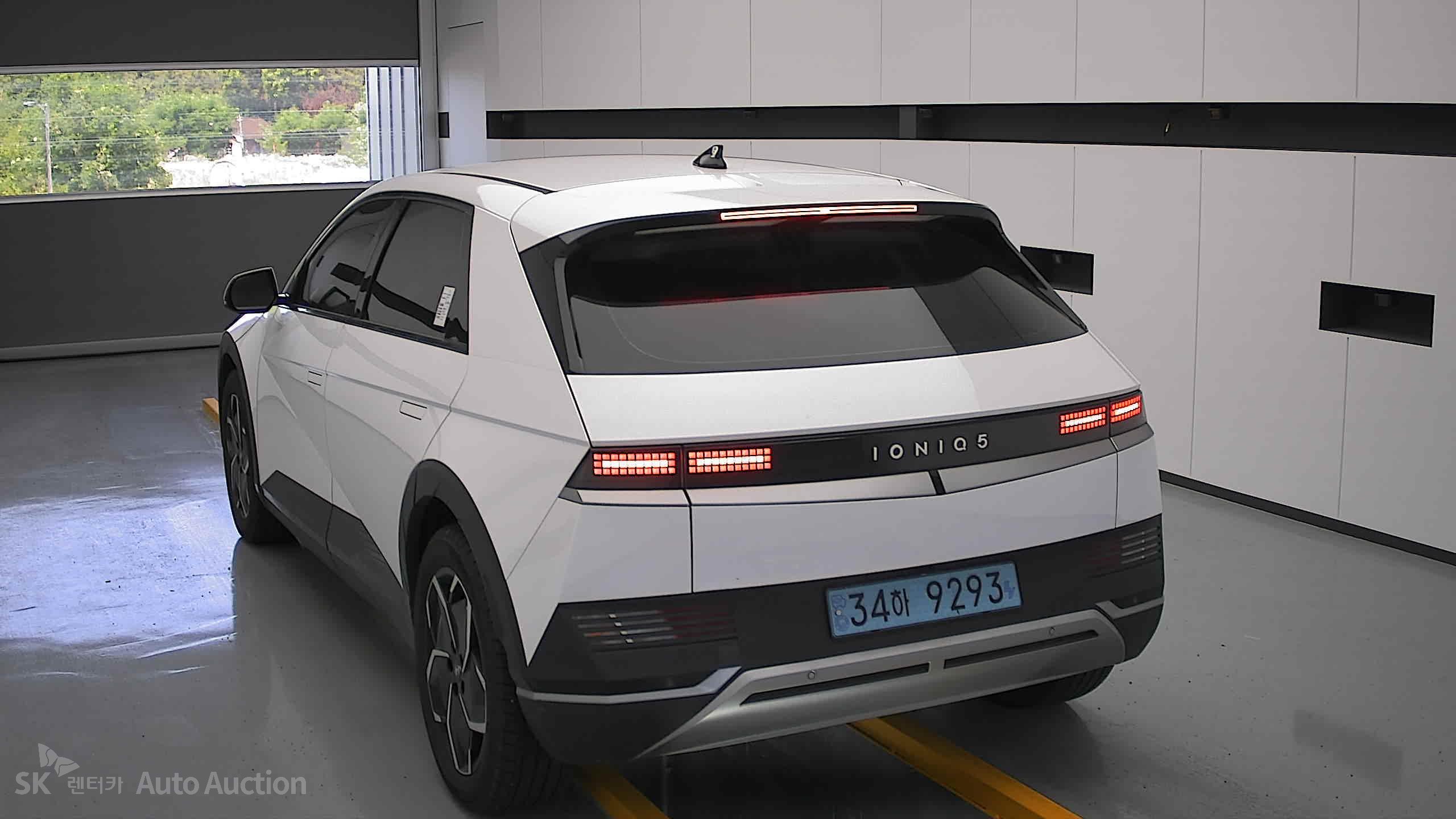 2023 - hyundai ioniq