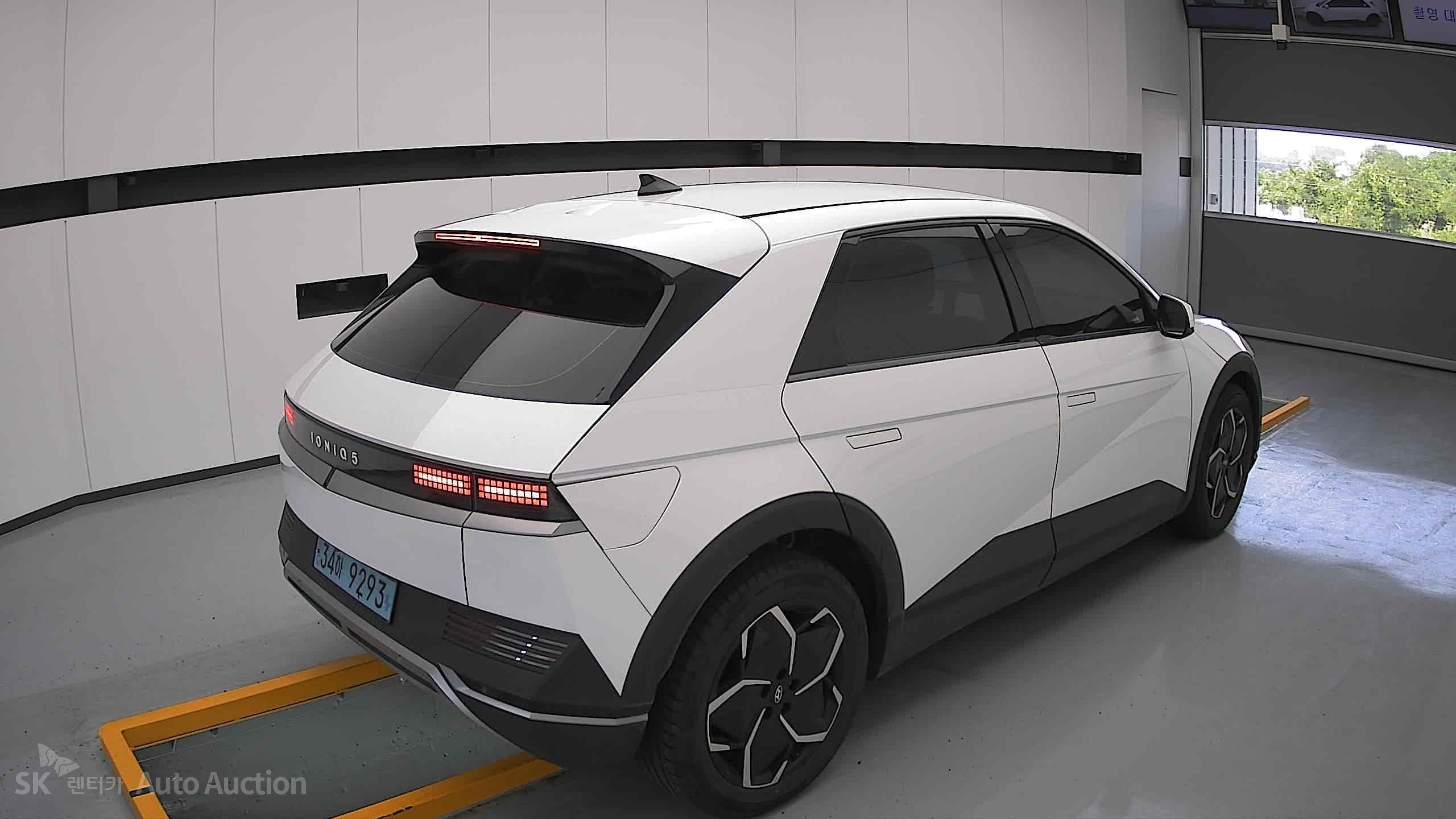 2023 - hyundai ioniq