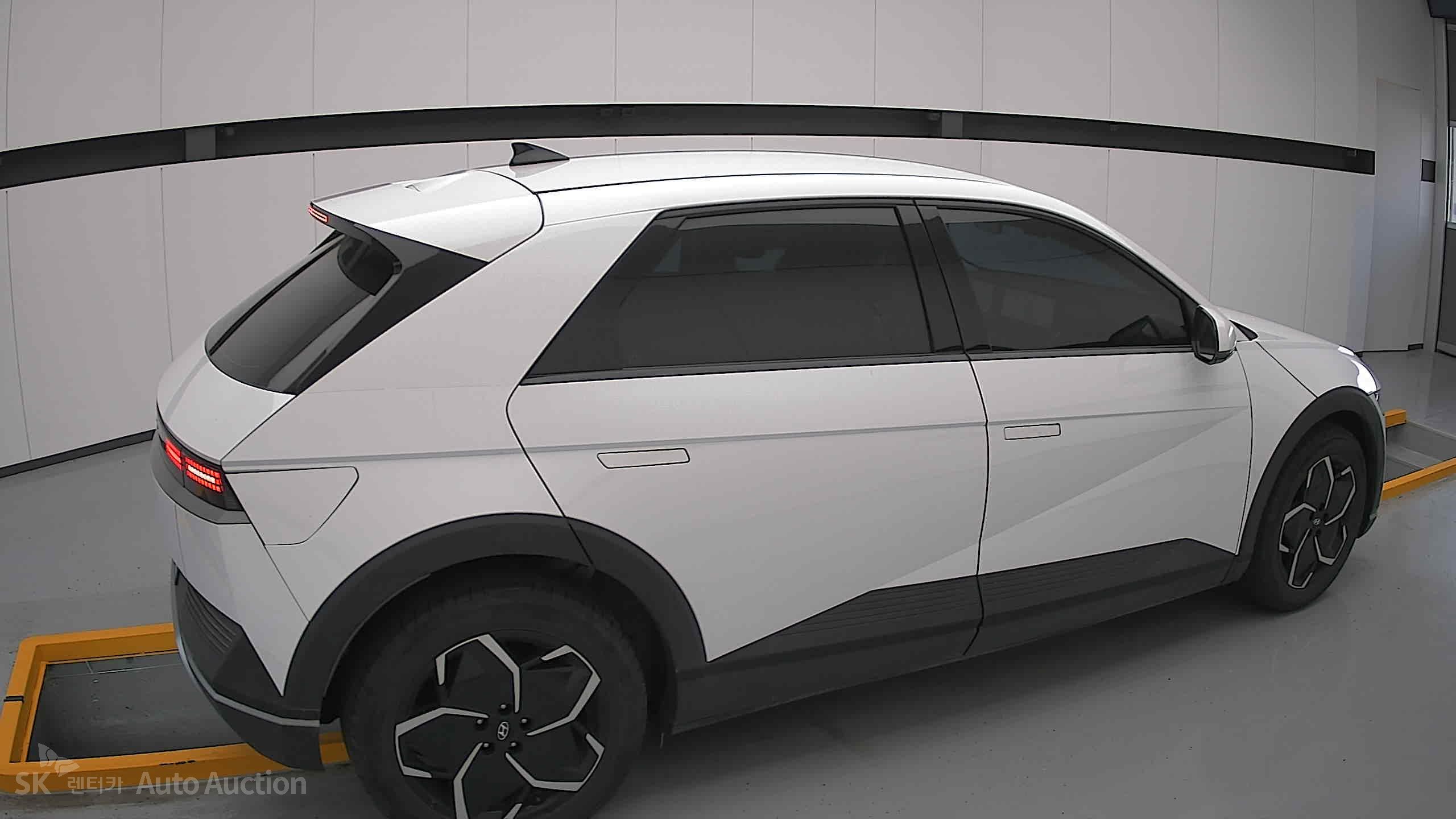 2023 - hyundai ioniq