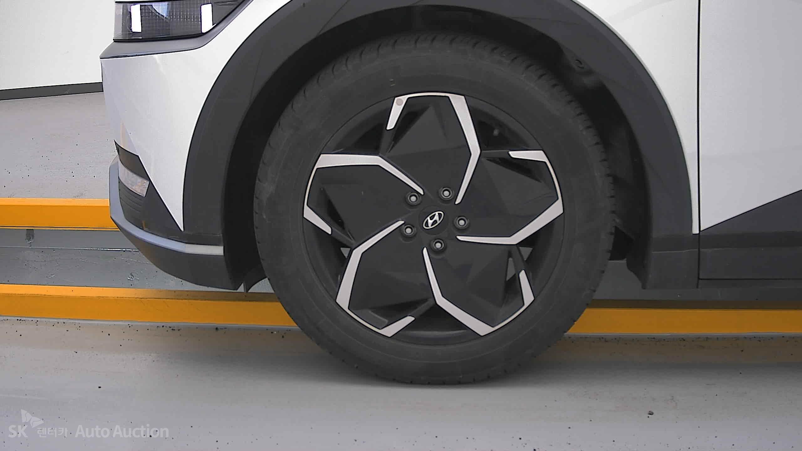 2023 - hyundai ioniq