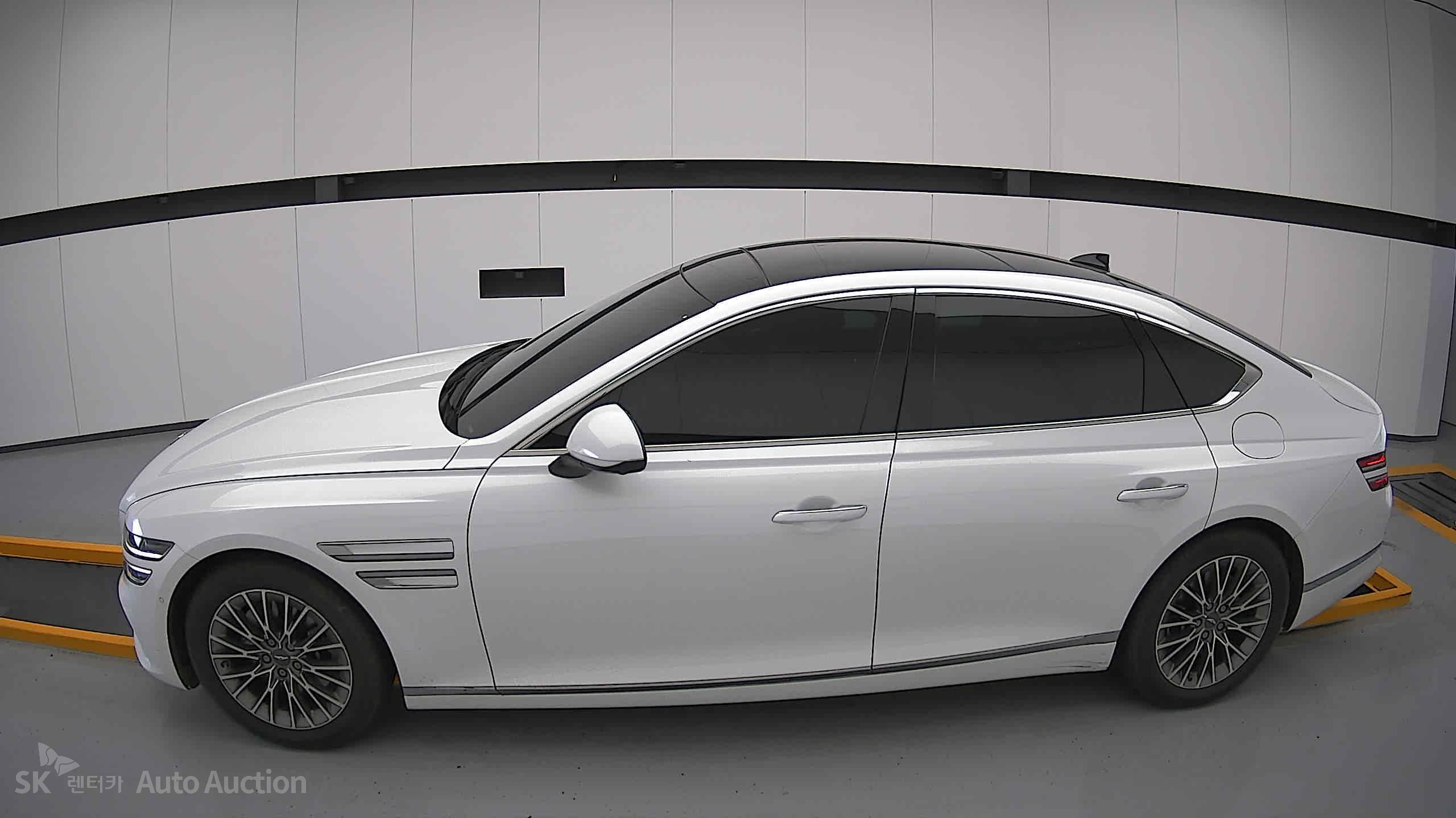 2022 - genesis g80