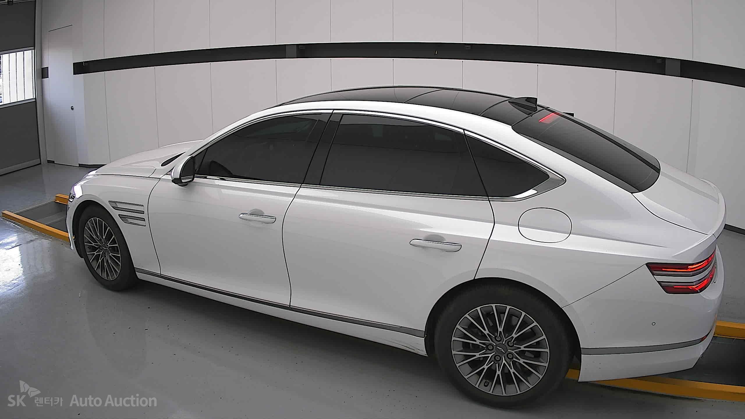 2022 - genesis g80