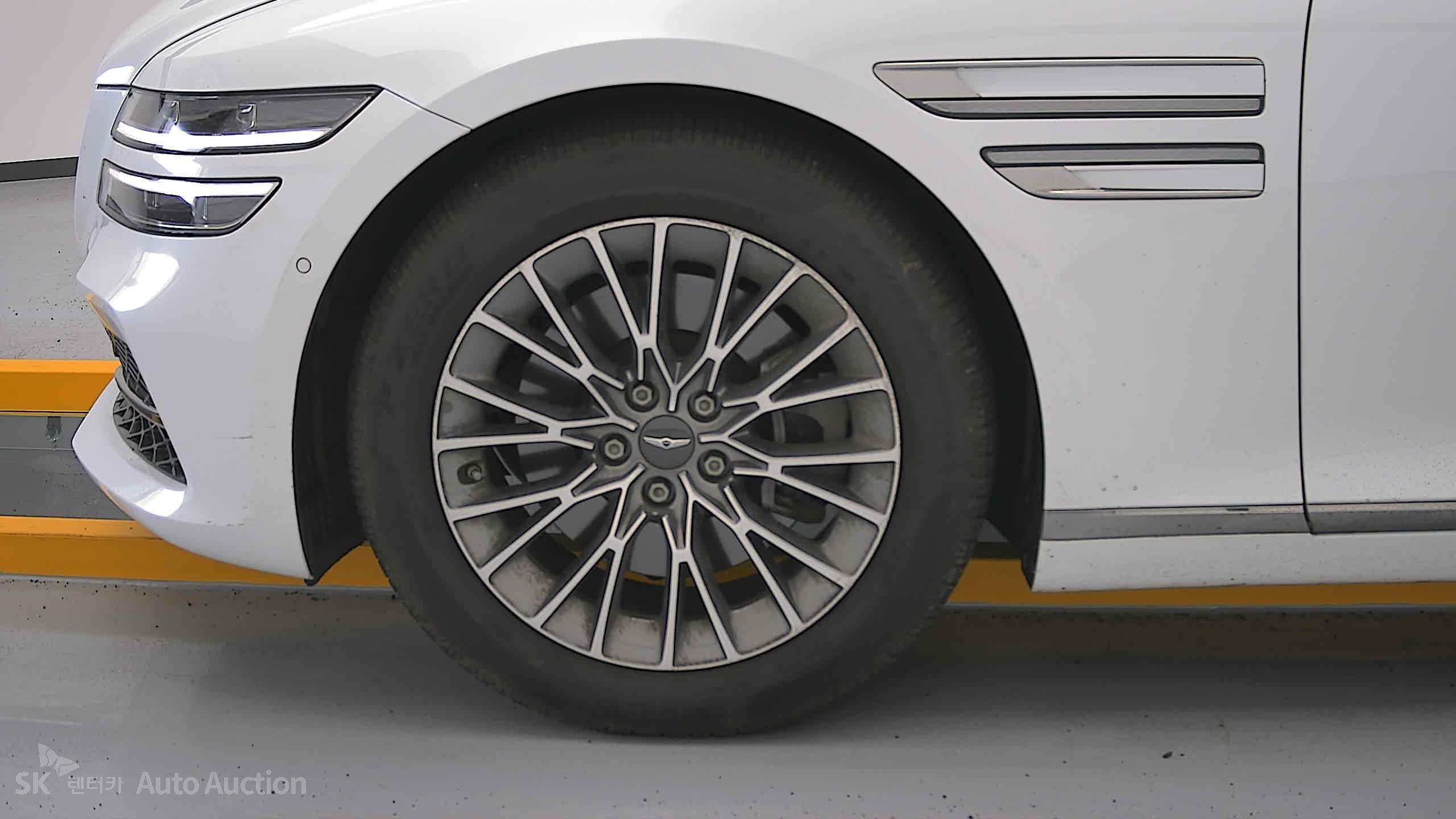 2022 - genesis g80