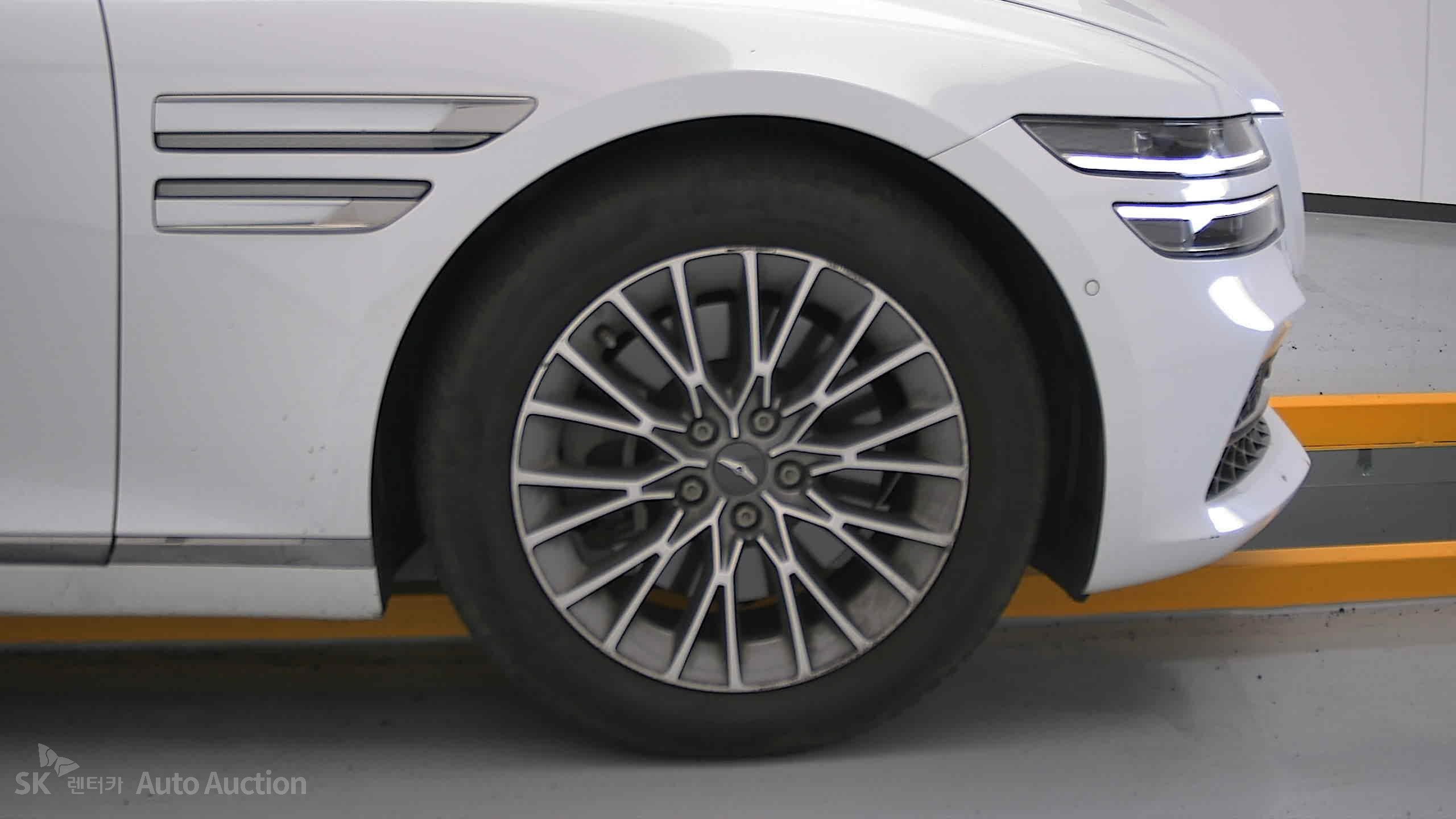 2022 - genesis g80