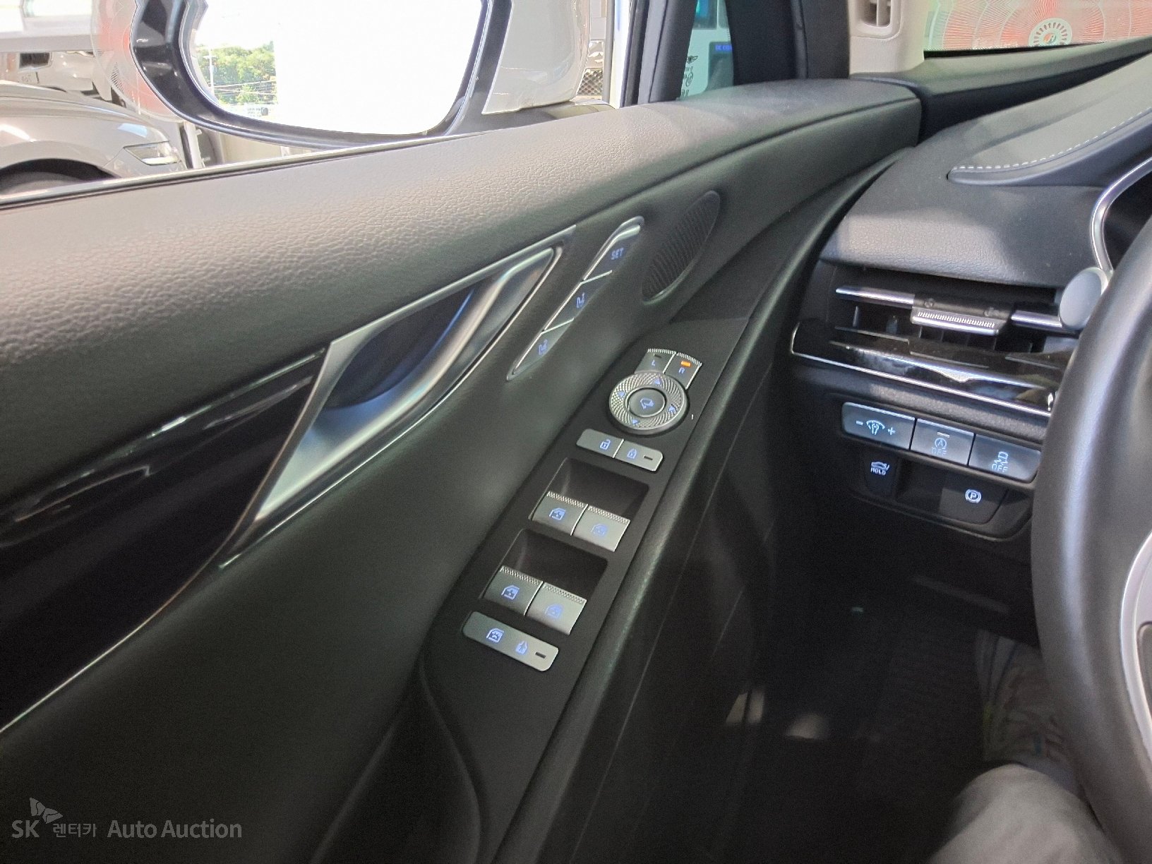 2022 - genesis g80