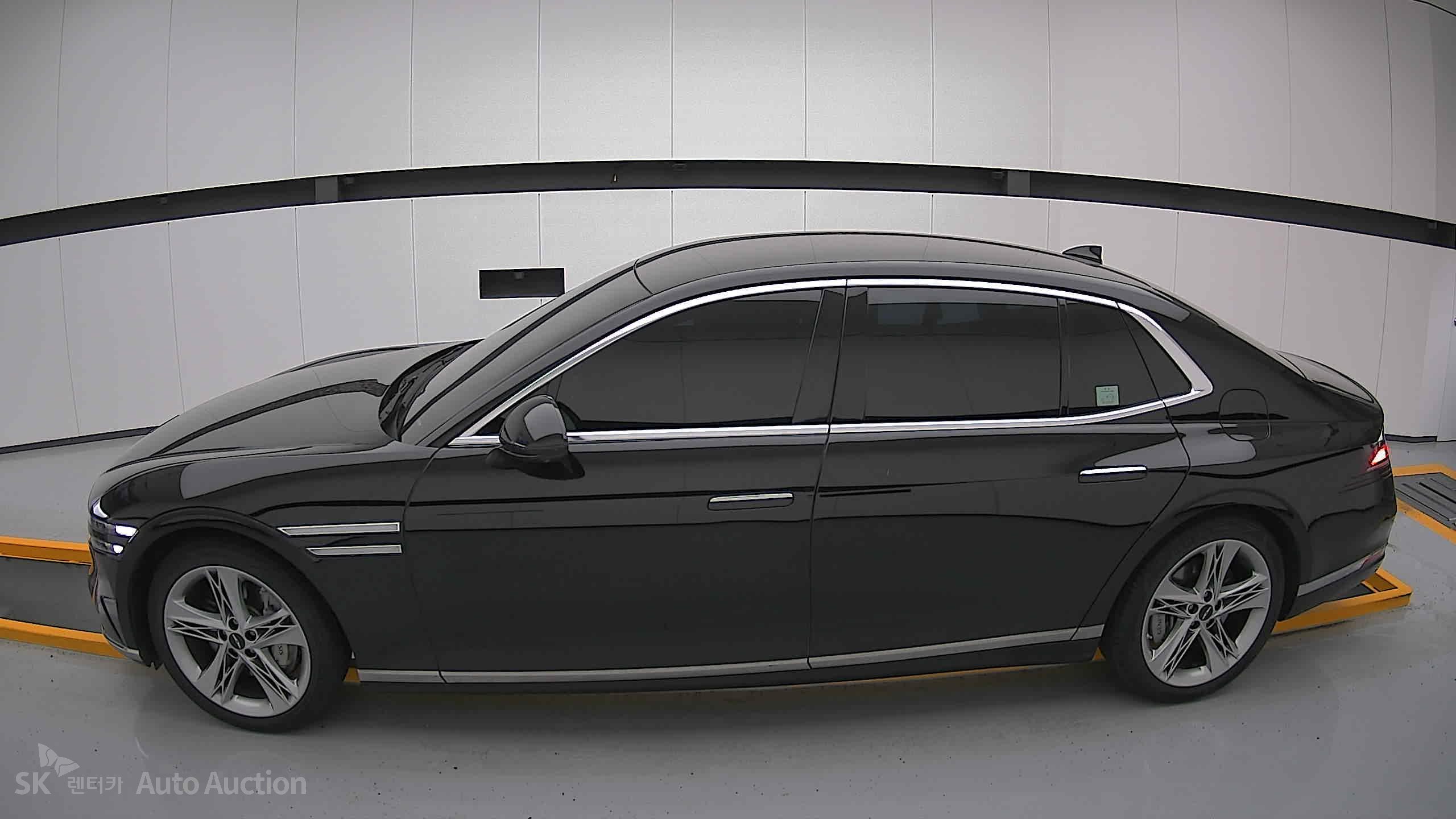 2022 - genesis g90