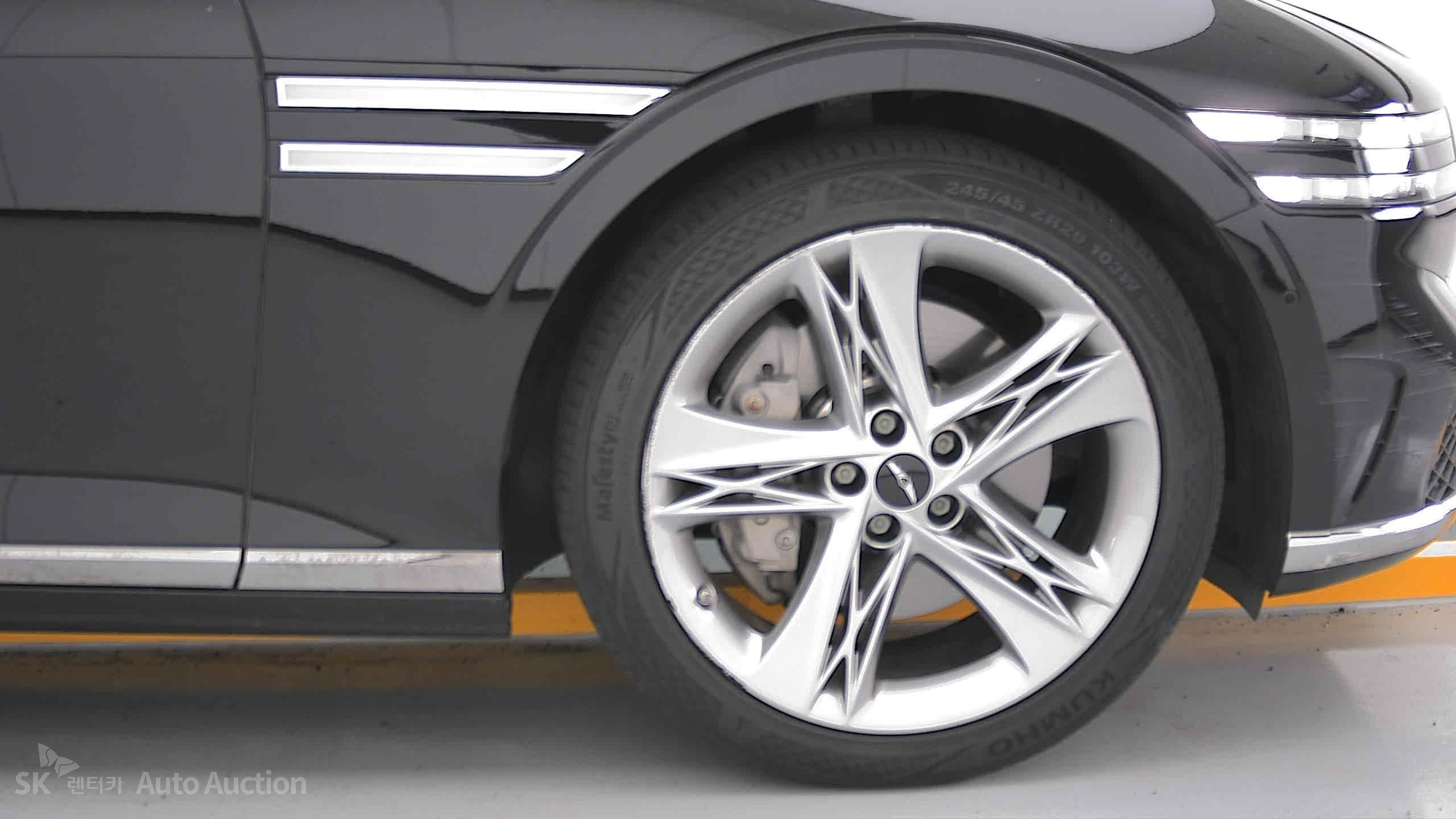 2022 - genesis g90