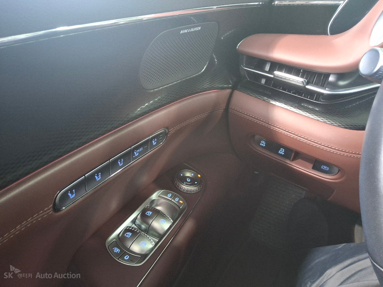 2022 - genesis g90