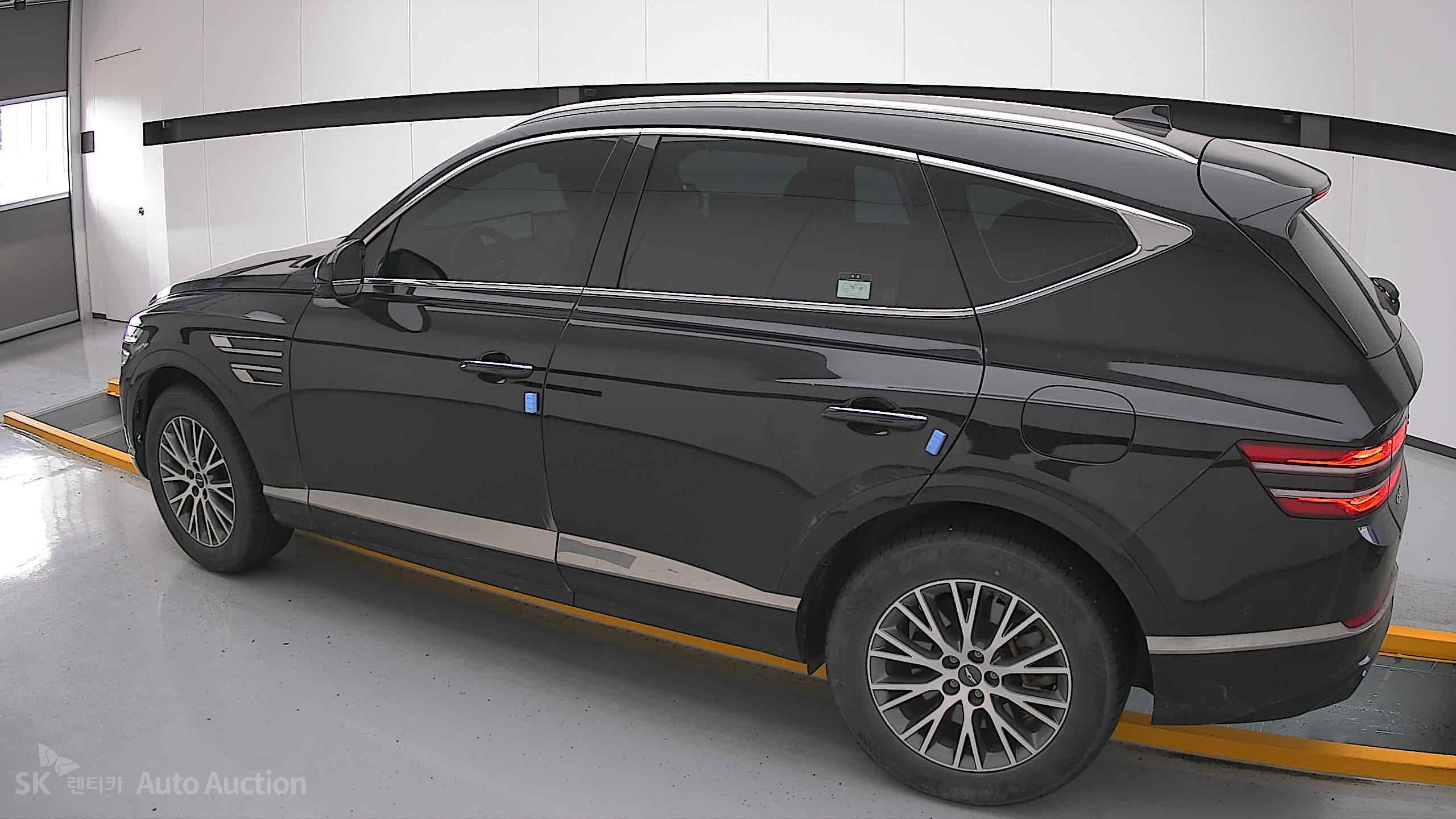 2022 - genesis gv80
