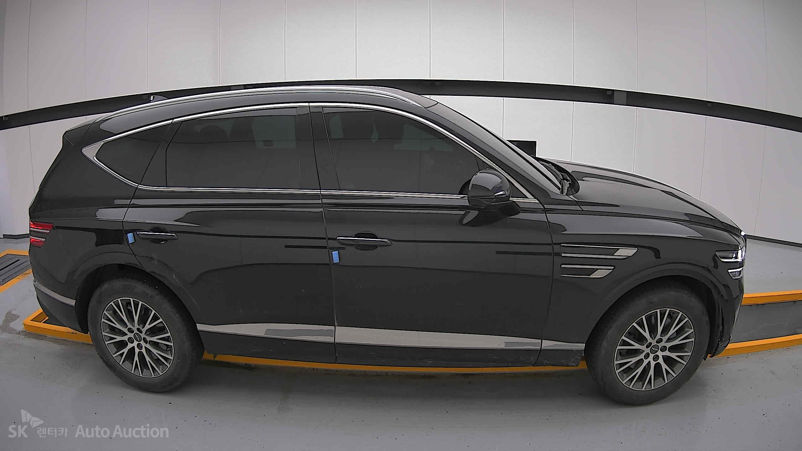 2022 - genesis gv80