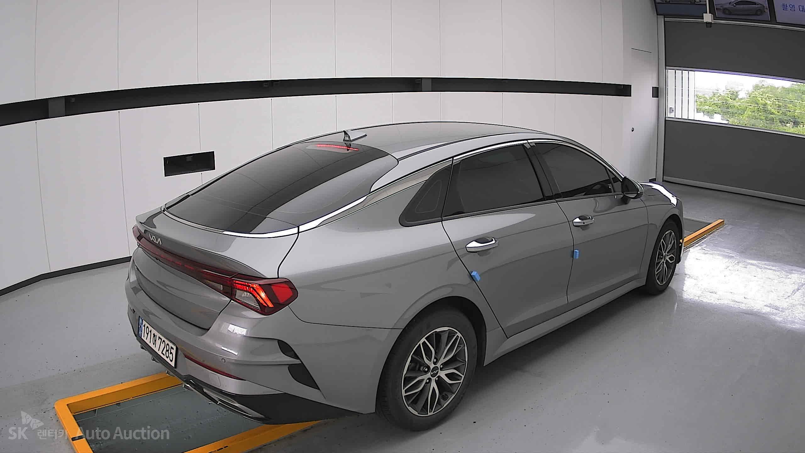 2023 - kia k5