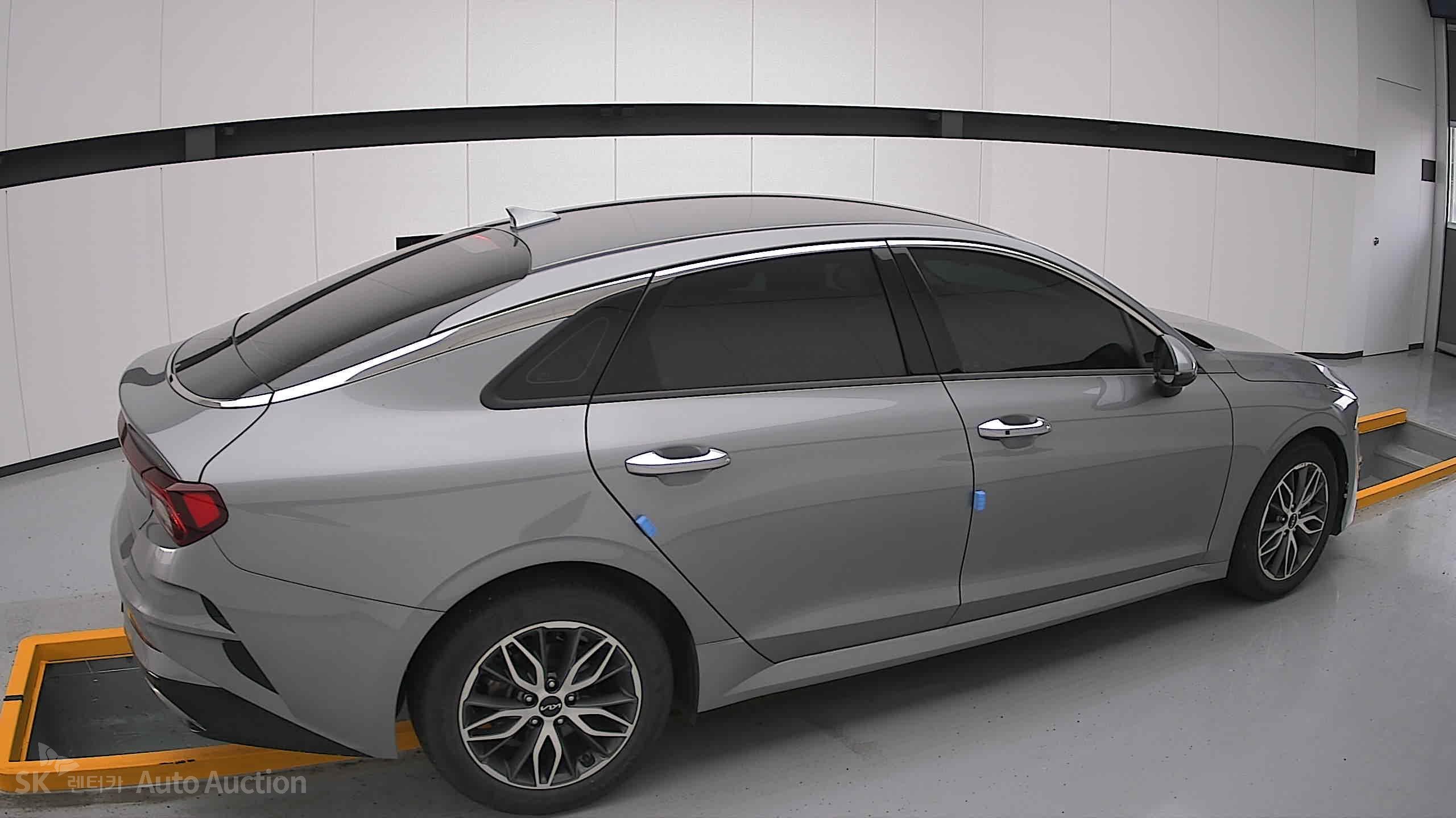 2023 - kia k5