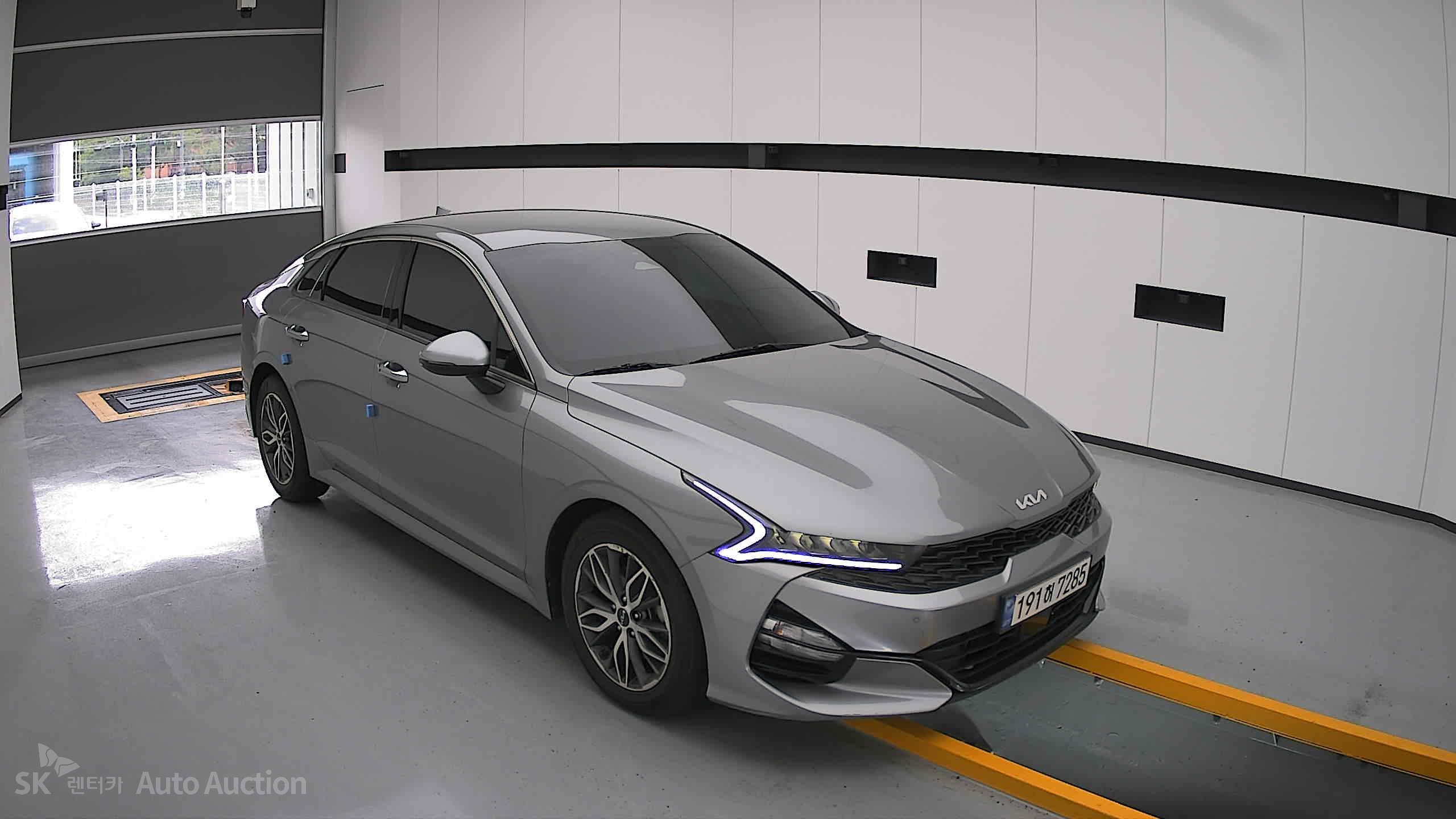2023 - kia k5