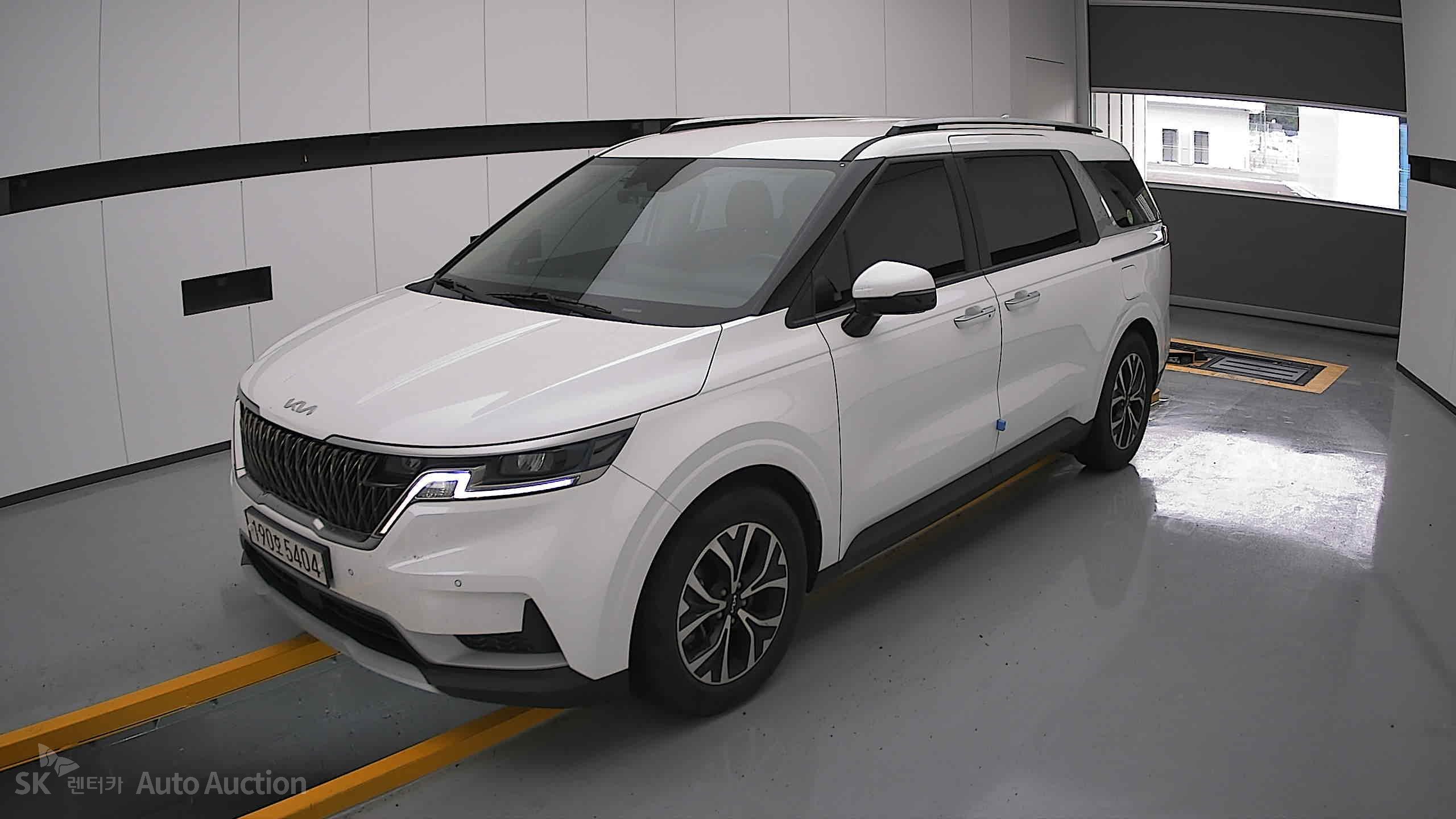 2023 - kia carnival