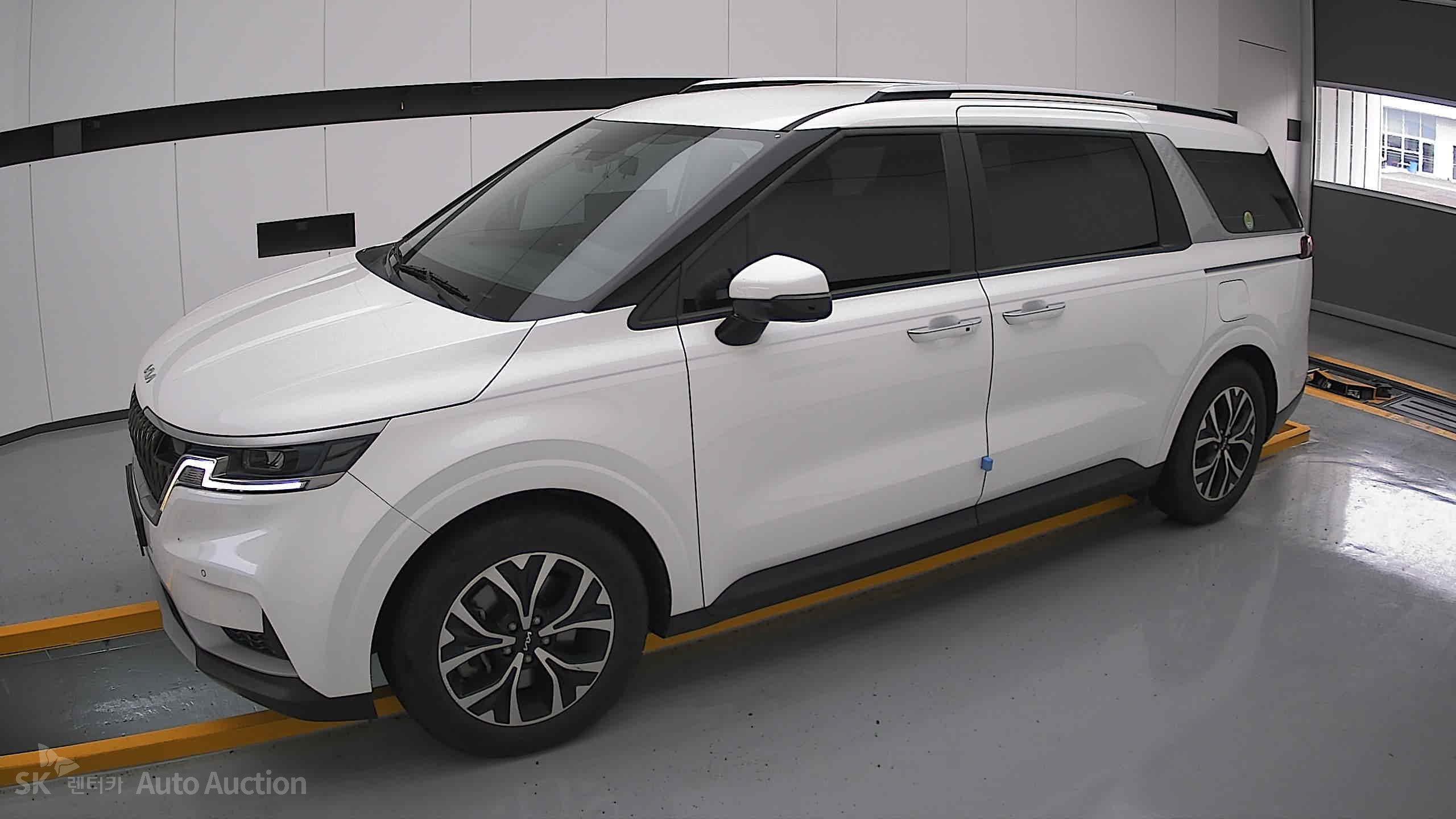 2023 - kia carnival