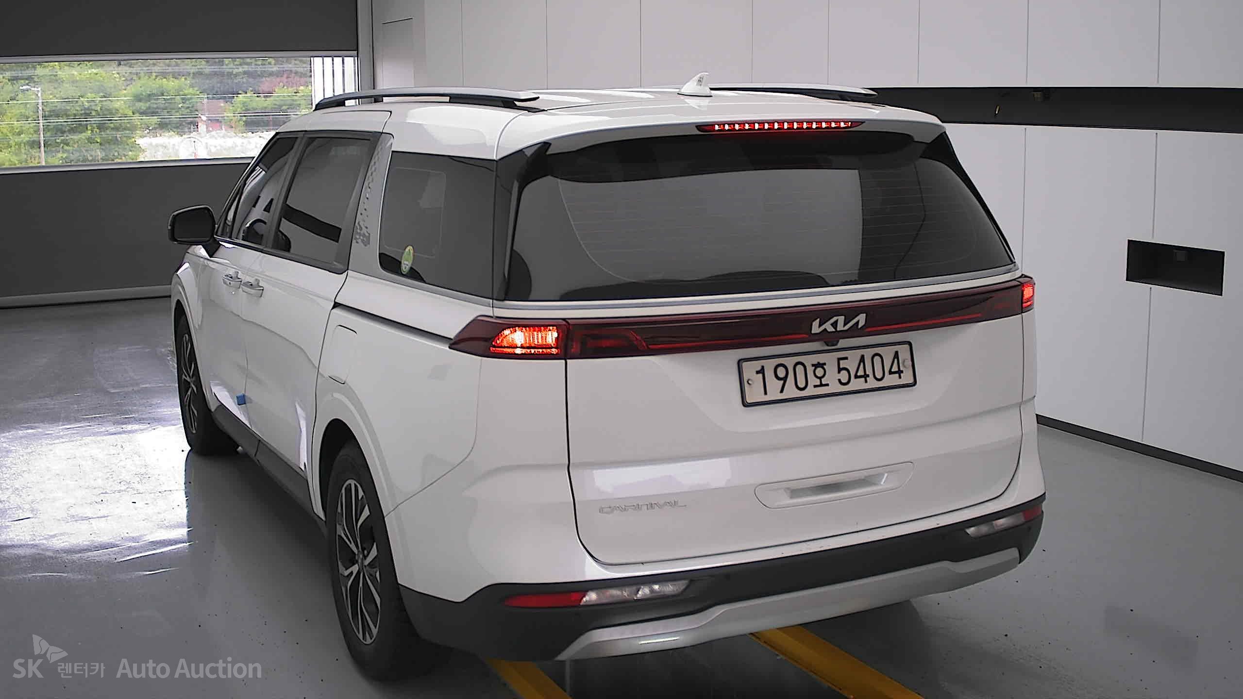 2023 - kia carnival