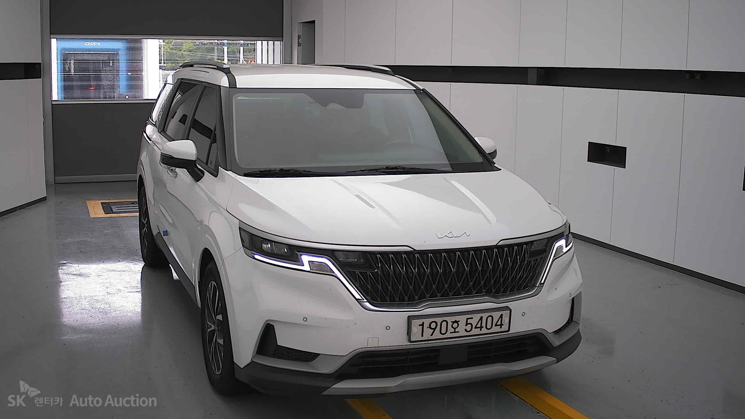 2023 - kia carnival