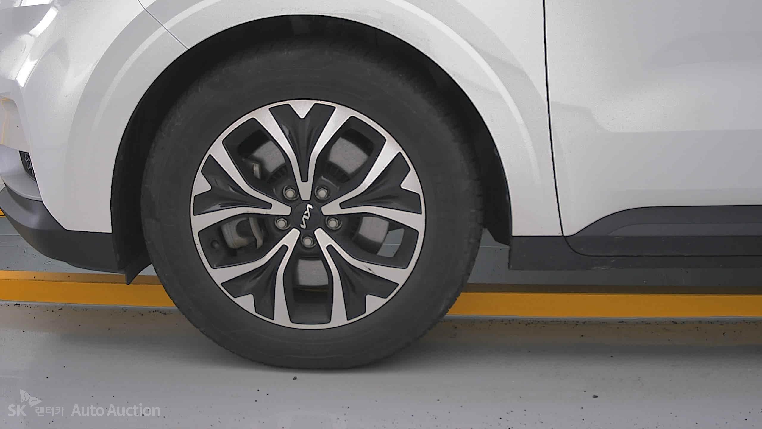 2023 - kia carnival