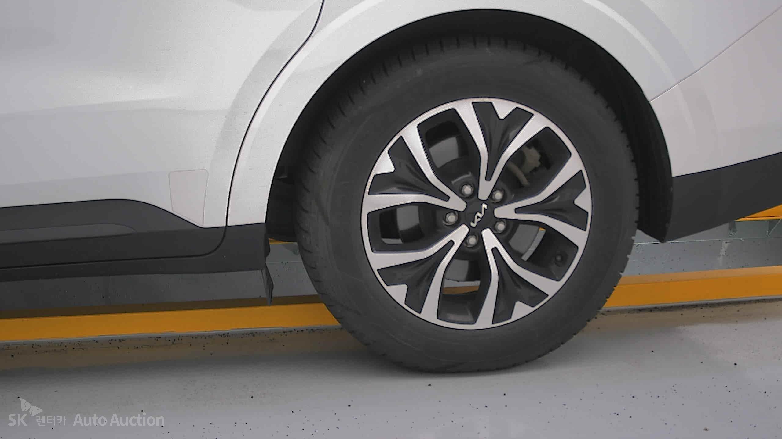 2023 - kia carnival
