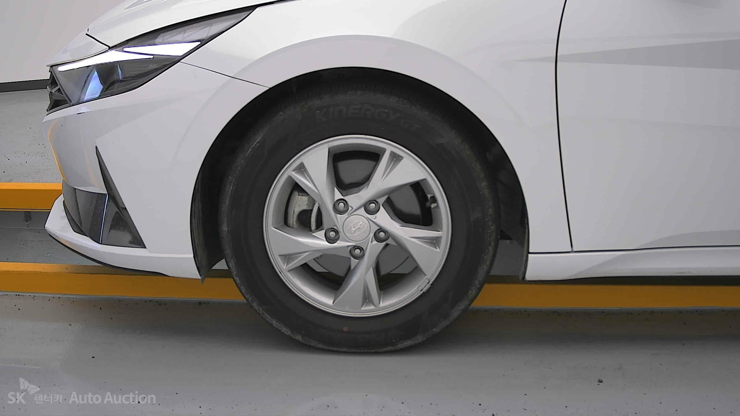 2023 - hyundai avante