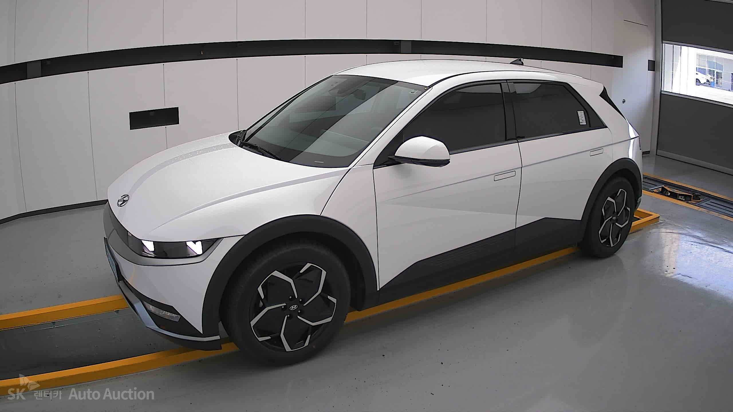 2023 - hyundai ioniq