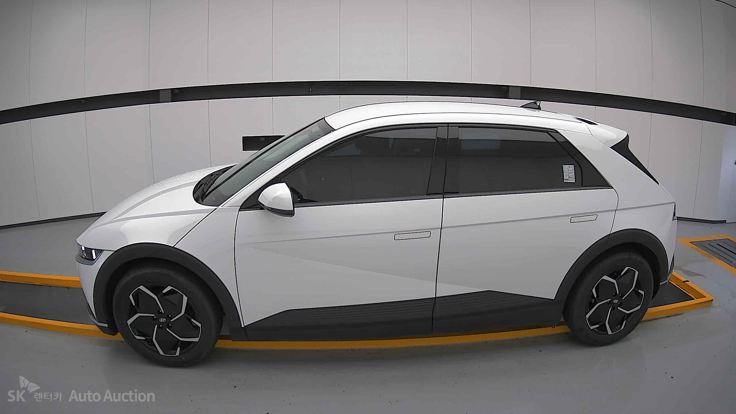 2023 - hyundai ioniq