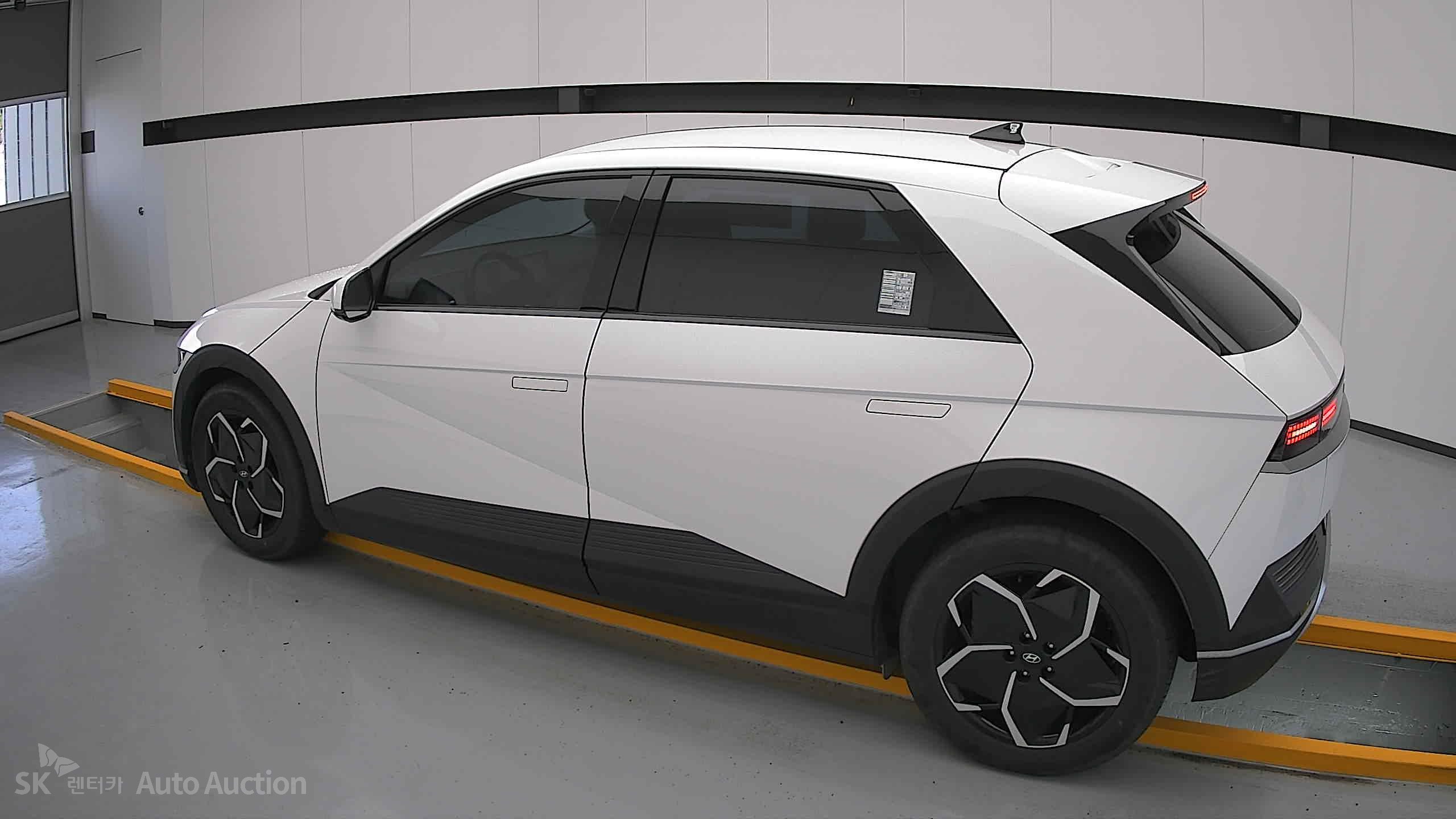 2023 - hyundai ioniq