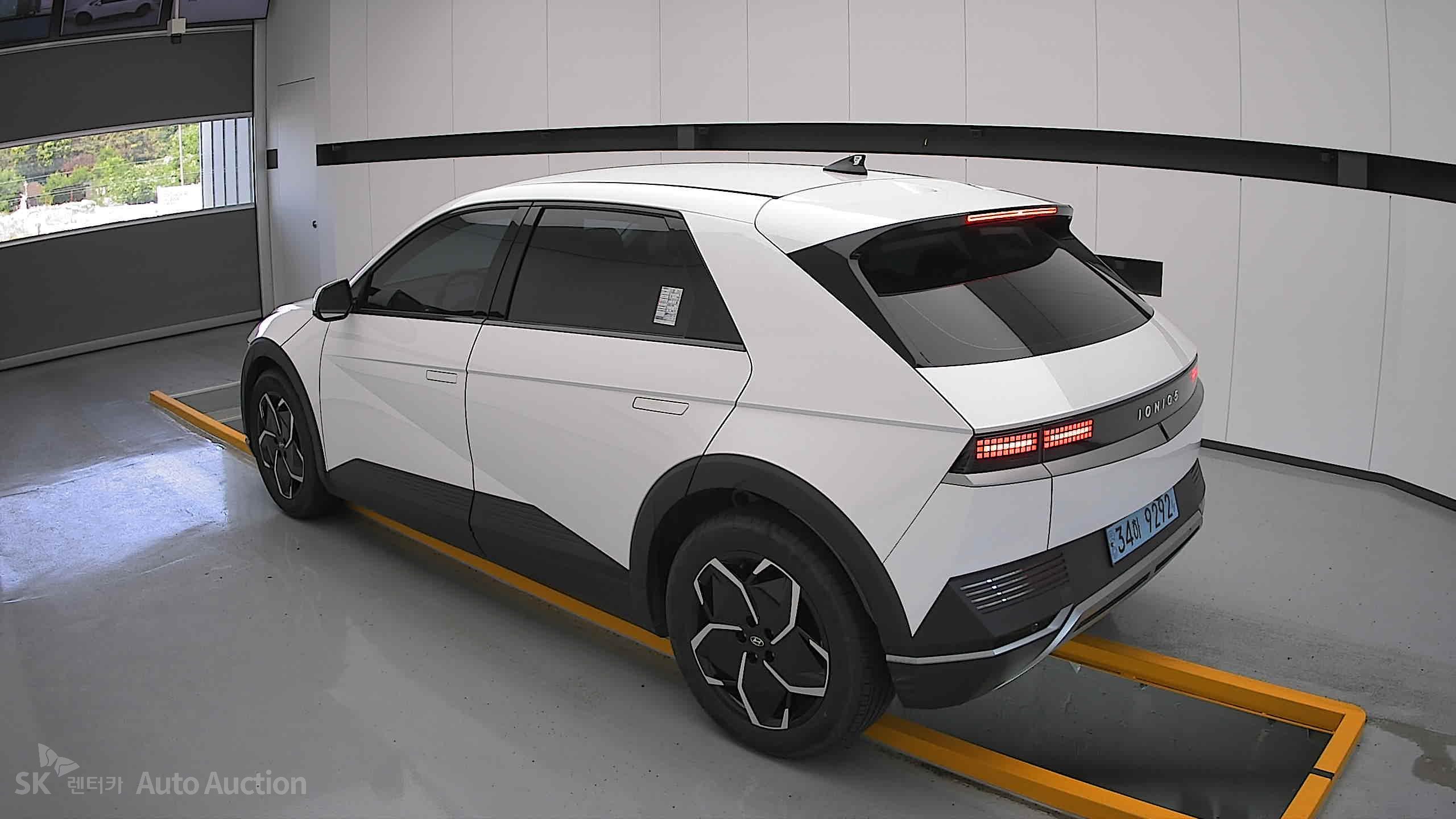 2023 - hyundai ioniq