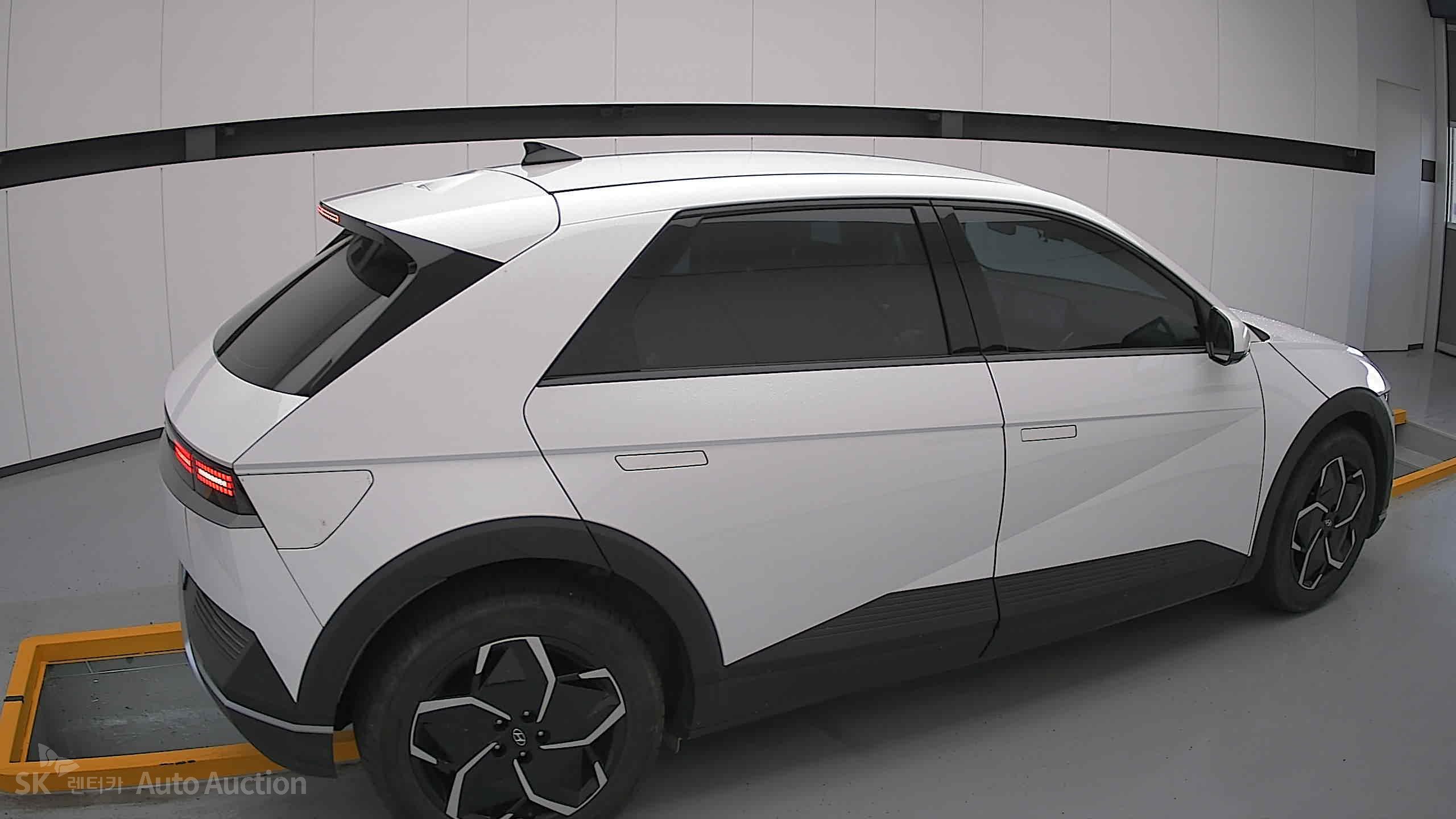 2023 - hyundai ioniq