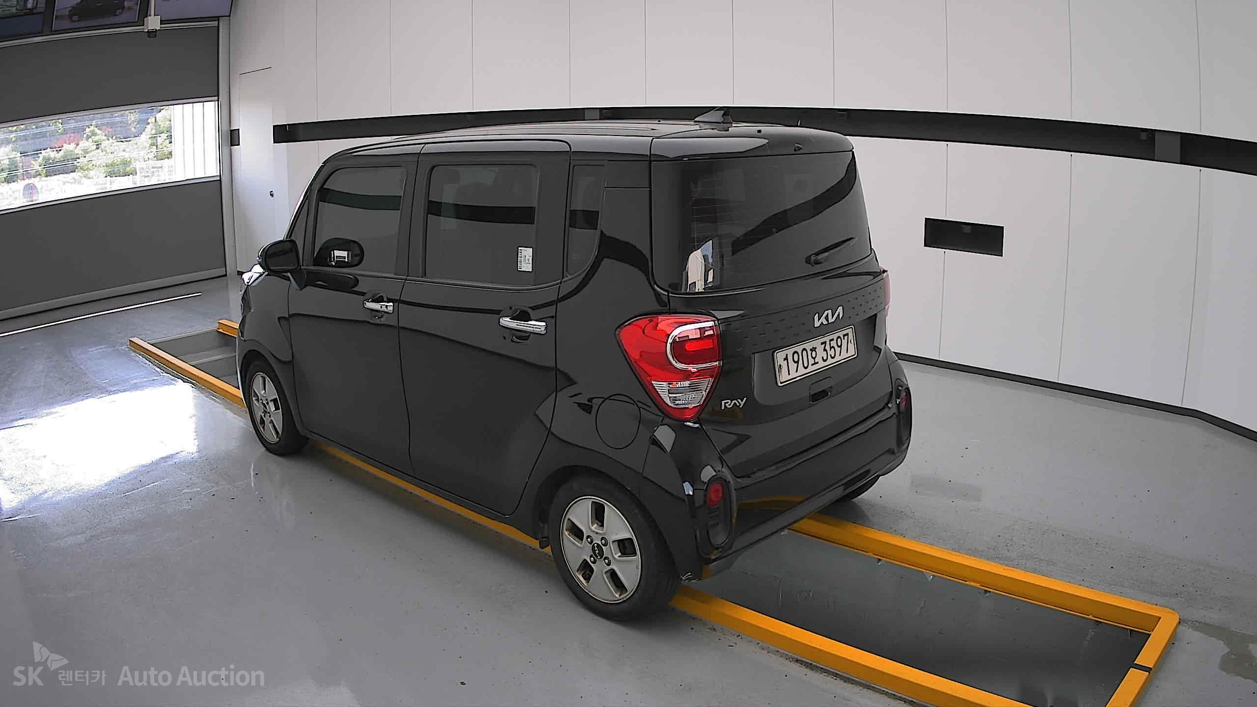 2022 - kia ray
